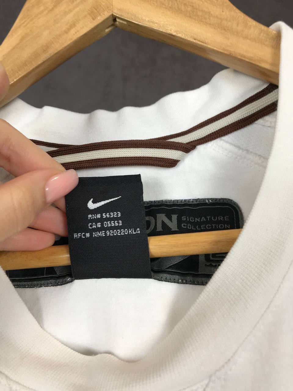 Nike × Vintage Nike Lebron vintage swoosh streetwear tee Size US L / EU 52-54 / 3 - 5 Thumbnail