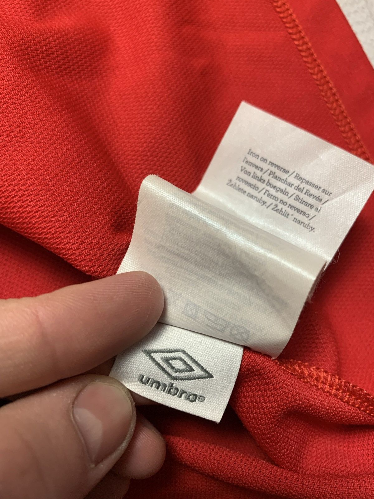 Umbro × Vintage Vintage Umbro soccer jersey England red size M Size US M / EU 48-50 / 2 - 4 Thumbnail