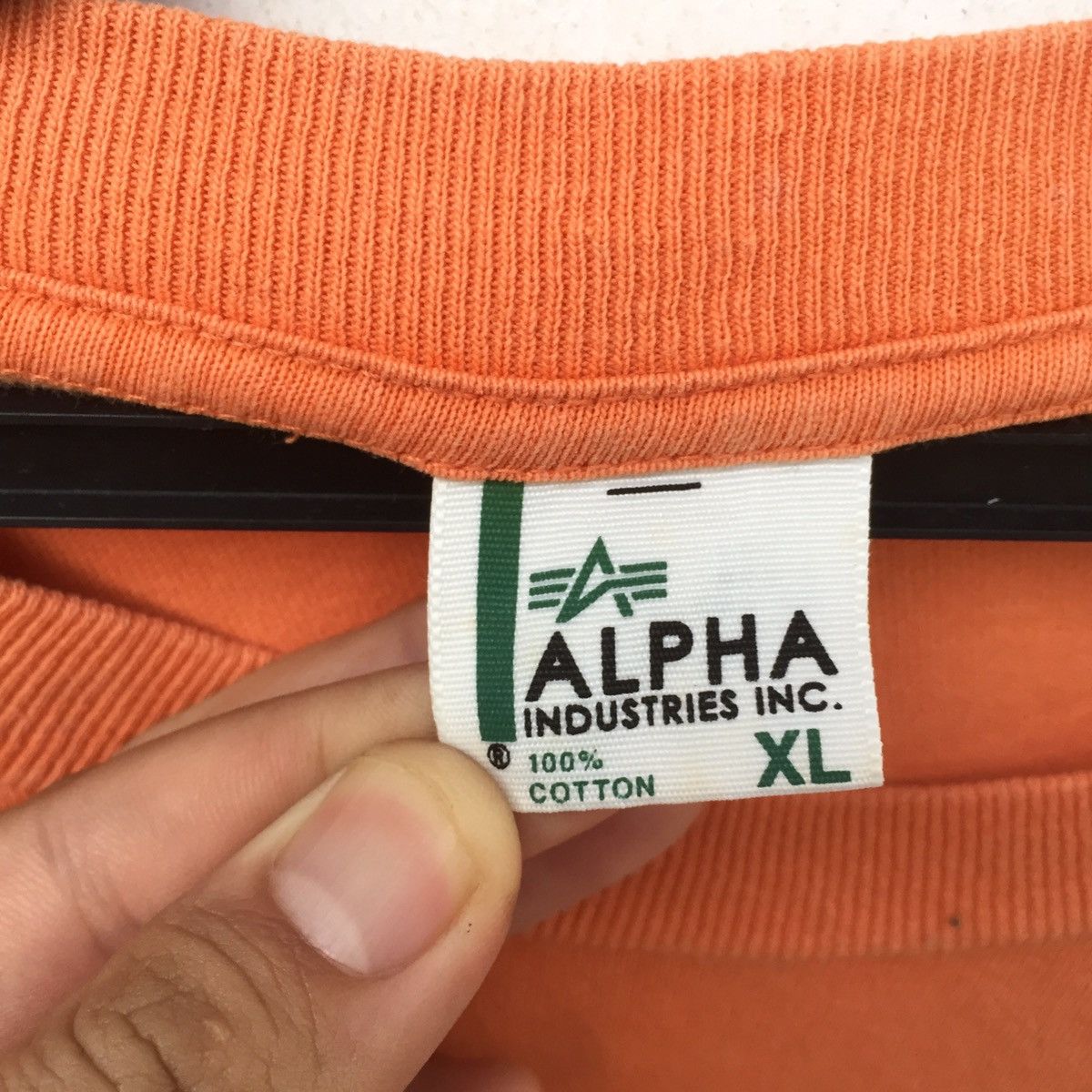 Alpha Industries Vintage 90s Alpha Industries Big Logo T-Shirt | XL | Swag Size US XL / EU 56 / 4 - 4 Thumbnail