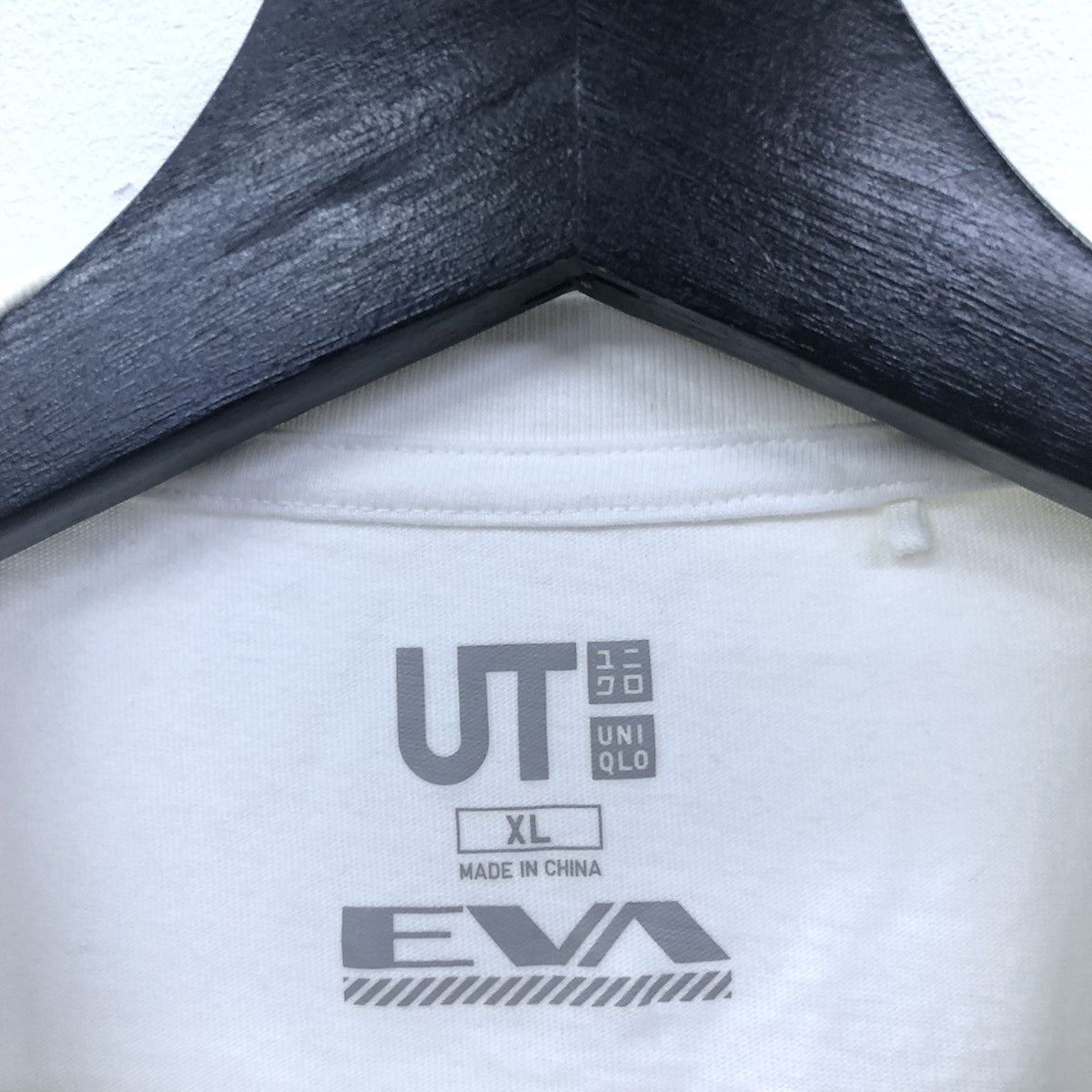 Anime Uniqlo X Evangelion : 3.0+1.0 Thrice Upon a Time Movie Tee Size US XL / EU 56 / 4 - 8 Thumbnail