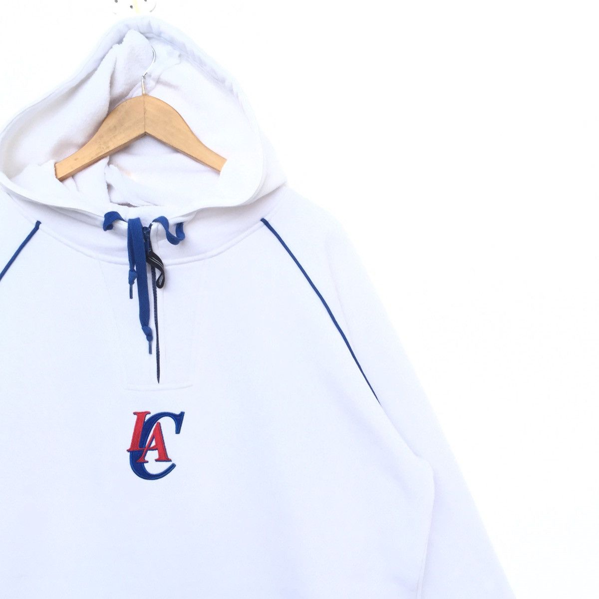 NBA Los Angeles Clippers Big Logo Embroidered Logo Hoodie | XL Size US XL / EU 56 / 4 - 9 Thumbnail