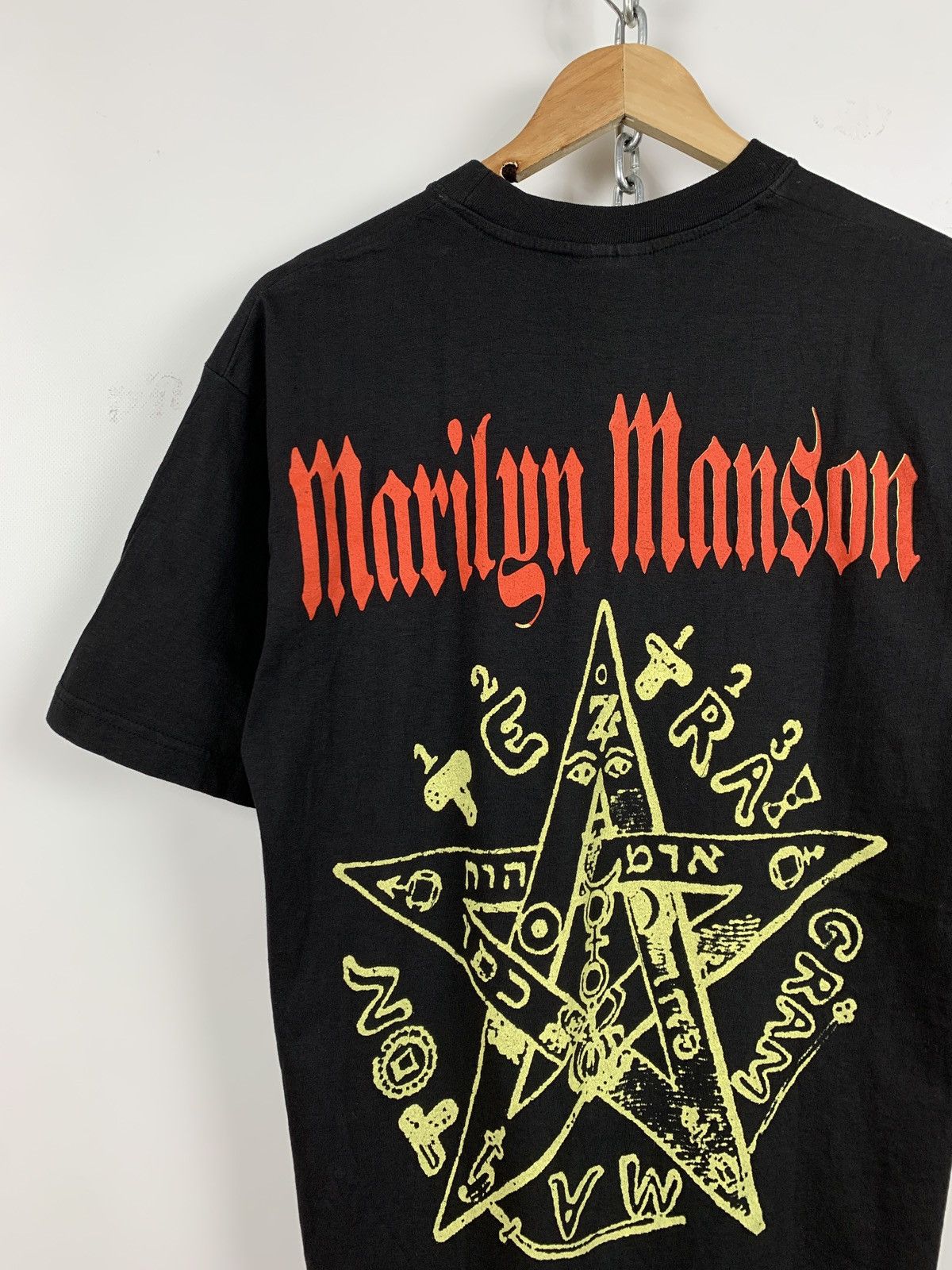 Band Tees 90s Vintage Marilyn Manson Tetragrammaton Band T-Shirt Size US M / EU 48-50 / 2 - 8 Thumbnail