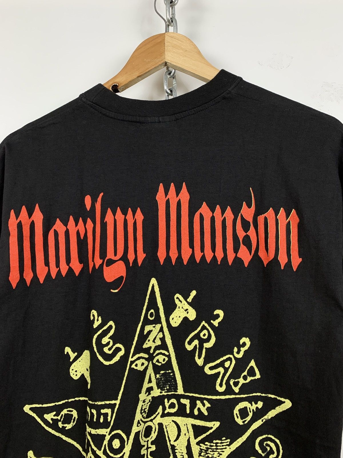 Band Tees 90s Vintage Marilyn Manson Tetragrammaton Band T-Shirt Size US M / EU 48-50 / 2 - 10 Thumbnail