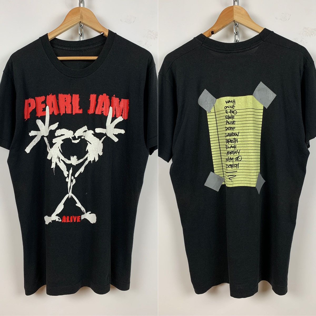 Band Tees Vintage Pearl Jam Alive Single Stitch Band T-Shirt Size US XL / EU 56 / 4 - 1 Thumbnail