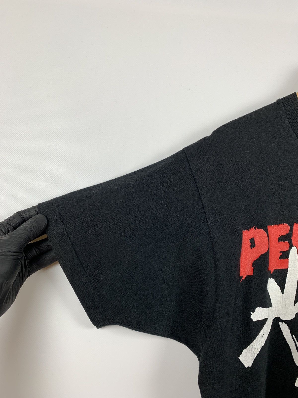 Band Tees Vintage Pearl Jam Alive Single Stitch Band T-Shirt Size US XL / EU 56 / 4 - 17 Thumbnail