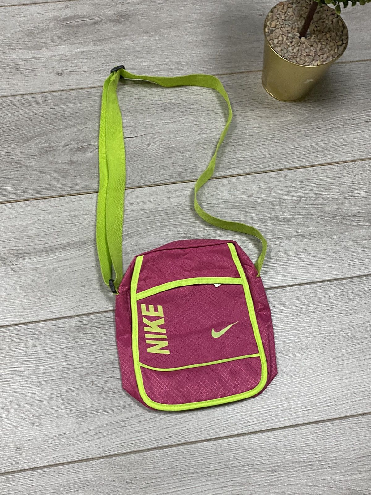 Nike Nike 1990 vintage shoulder big logo bag Size ONE SIZE - 1 Thumbnail