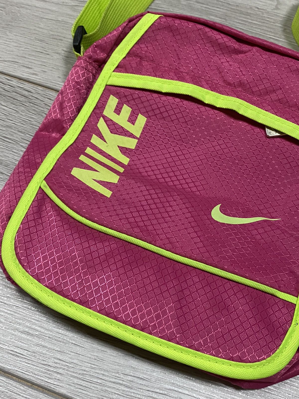 Nike Nike 1990 vintage shoulder big logo bag Size ONE SIZE - 3 Thumbnail