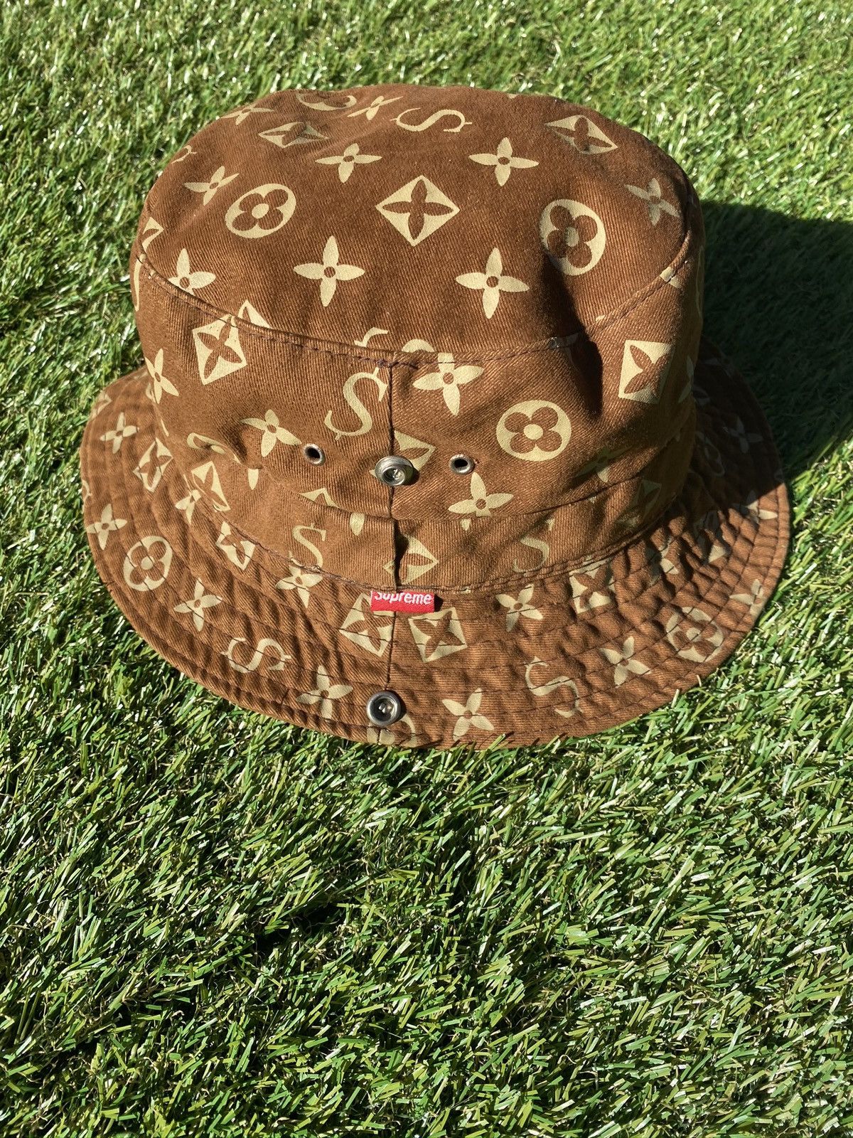 Supreme LV / Monogram Bucket and camp cap set 