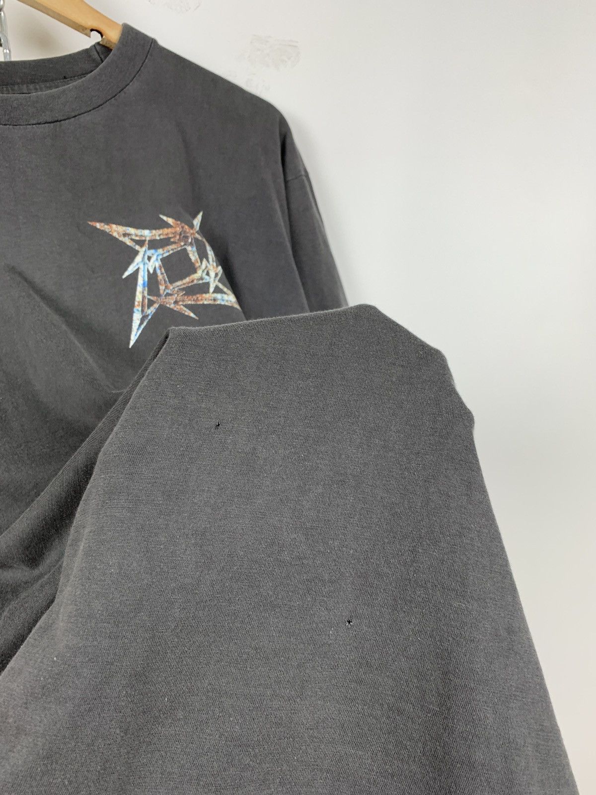 Band Tees 1996 Vintage Metallica Ninja Star Grey T-Shirt Size US XL / EU 56 / 4 - 17 Thumbnail