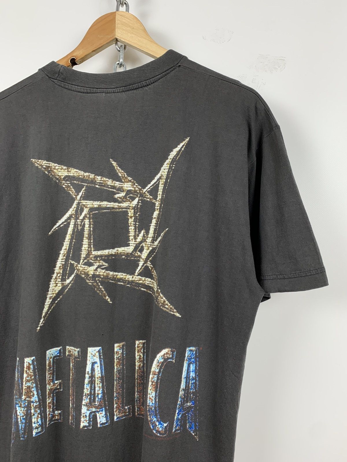 Band Tees 1996 Vintage Metallica Ninja Star Grey T-Shirt Size US XL / EU 56 / 4 - 4 Thumbnail