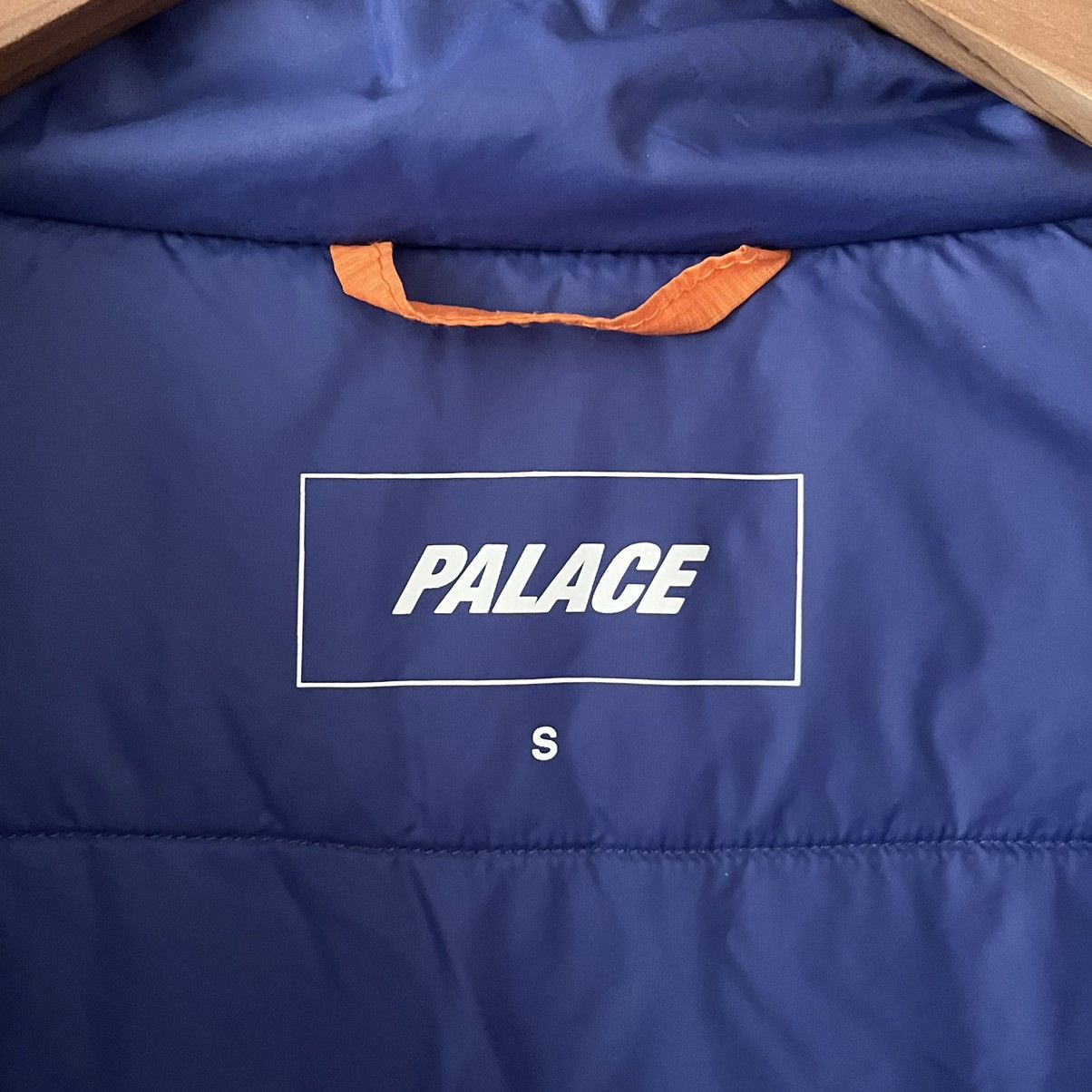 【PALACE】 P-TEX PERTEX LINER Palace P-Tex Pertex Liner Orange Purple Hibiscus Size Large