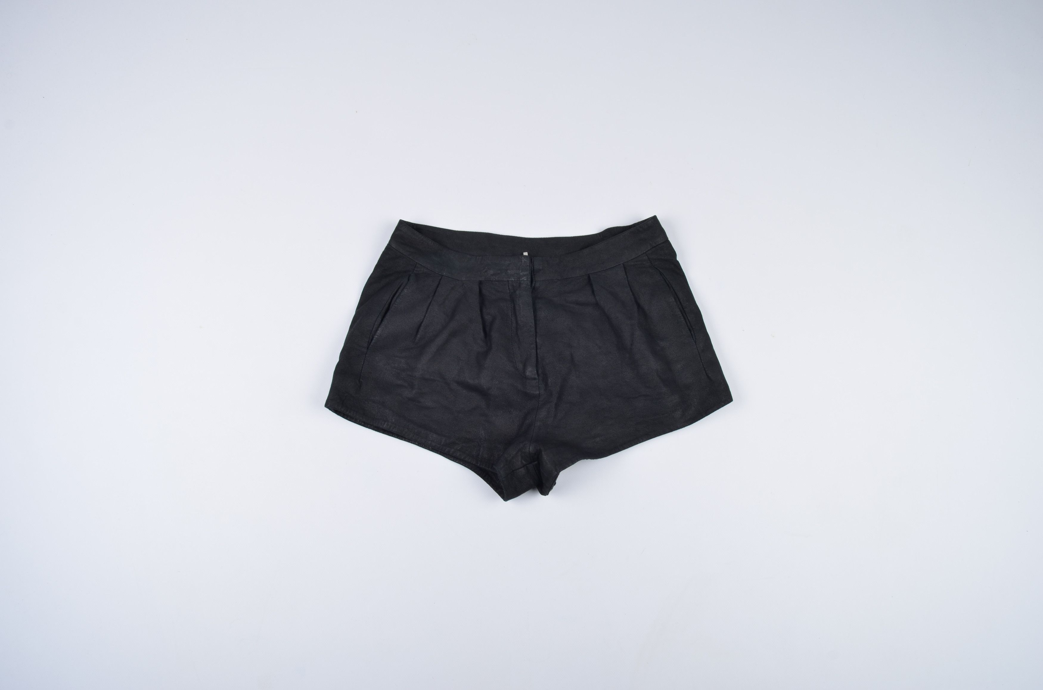 Iro IRO Leather Mini Shorts Size 28" / US 6 / IT 42 - 1 Thumbnail