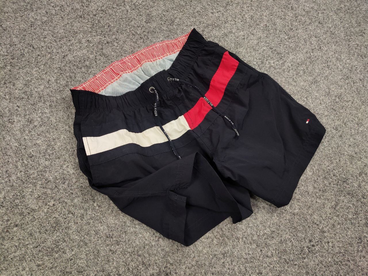 Tommy Hilfiger Vintage Tommy Hilfiger Nylon Dark Blue Logo Shorts Size US 31 - 6 Thumbnail