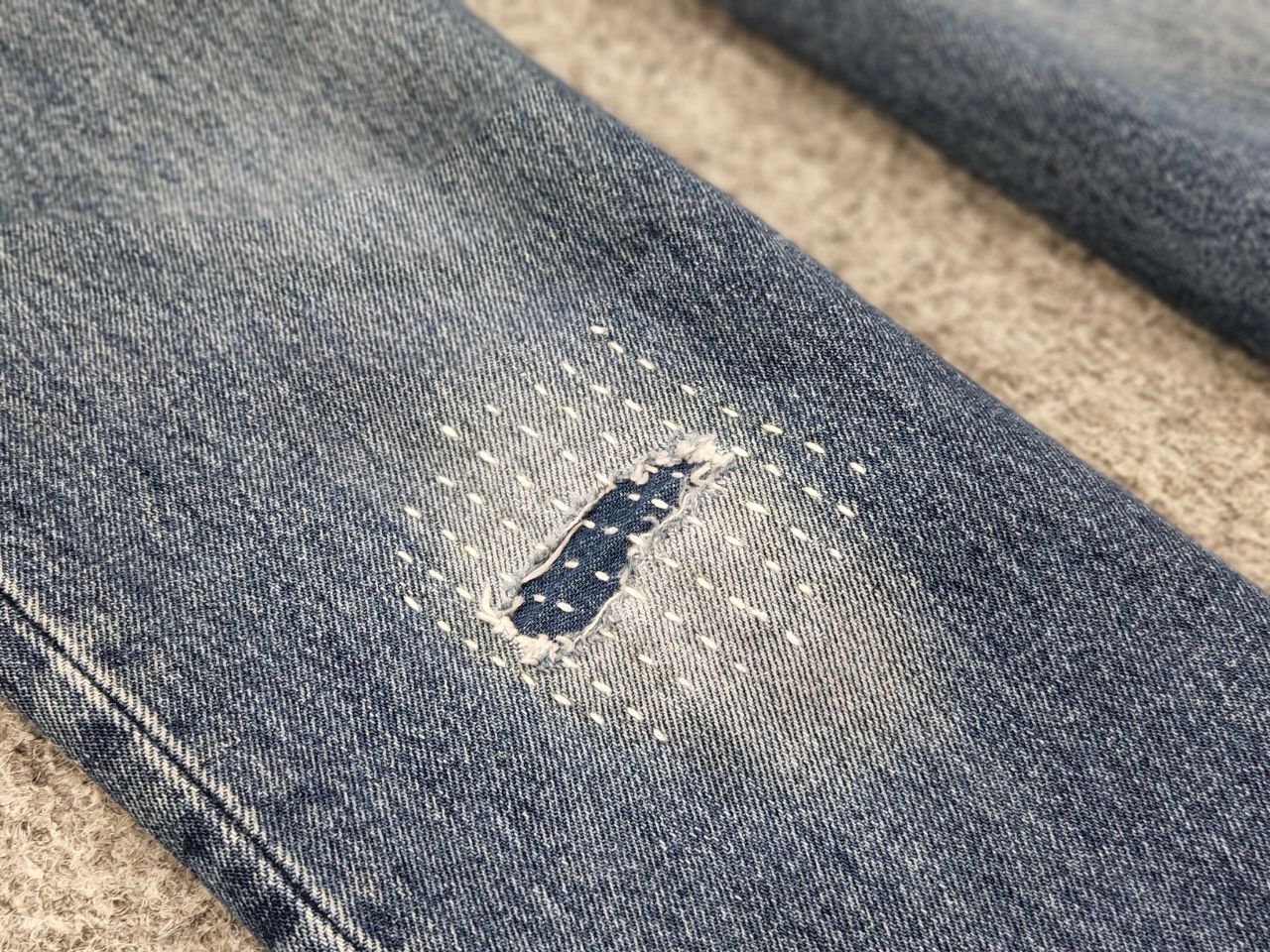 Levi's Vintage 90's Levis 550 Distressed Denim Blue Men's Jeans Size US 33 - 10 Thumbnail