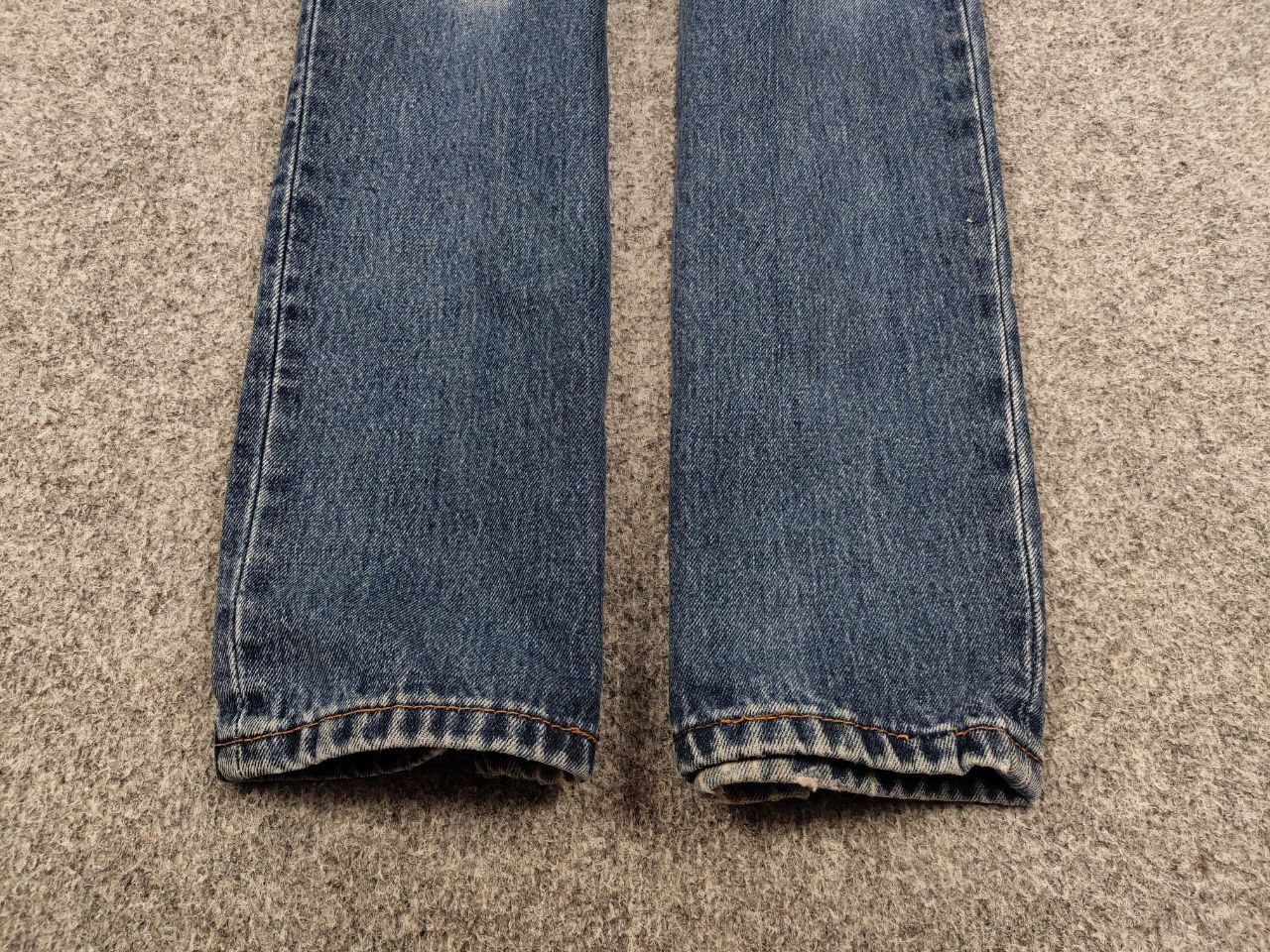 Levi's Vintage 90's Levis 550 Distressed Denim Blue Men's Jeans Size US 33 - 8 Thumbnail