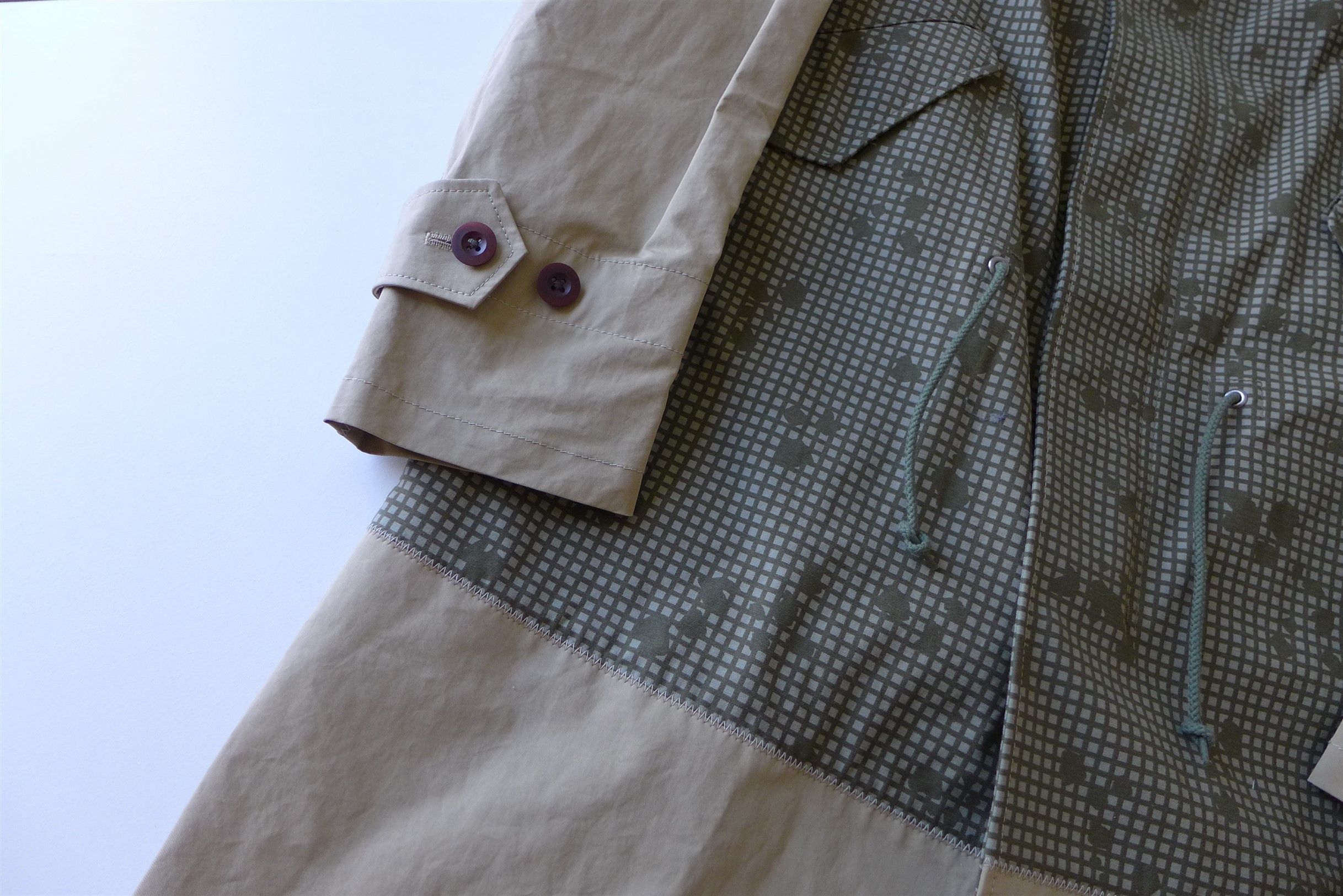 Junya Watanabe Junya Watanabe Coat w/ Printed Panel - Tan & Olive Size US S / EU 44-46 / 1 - 11 Thumbnail