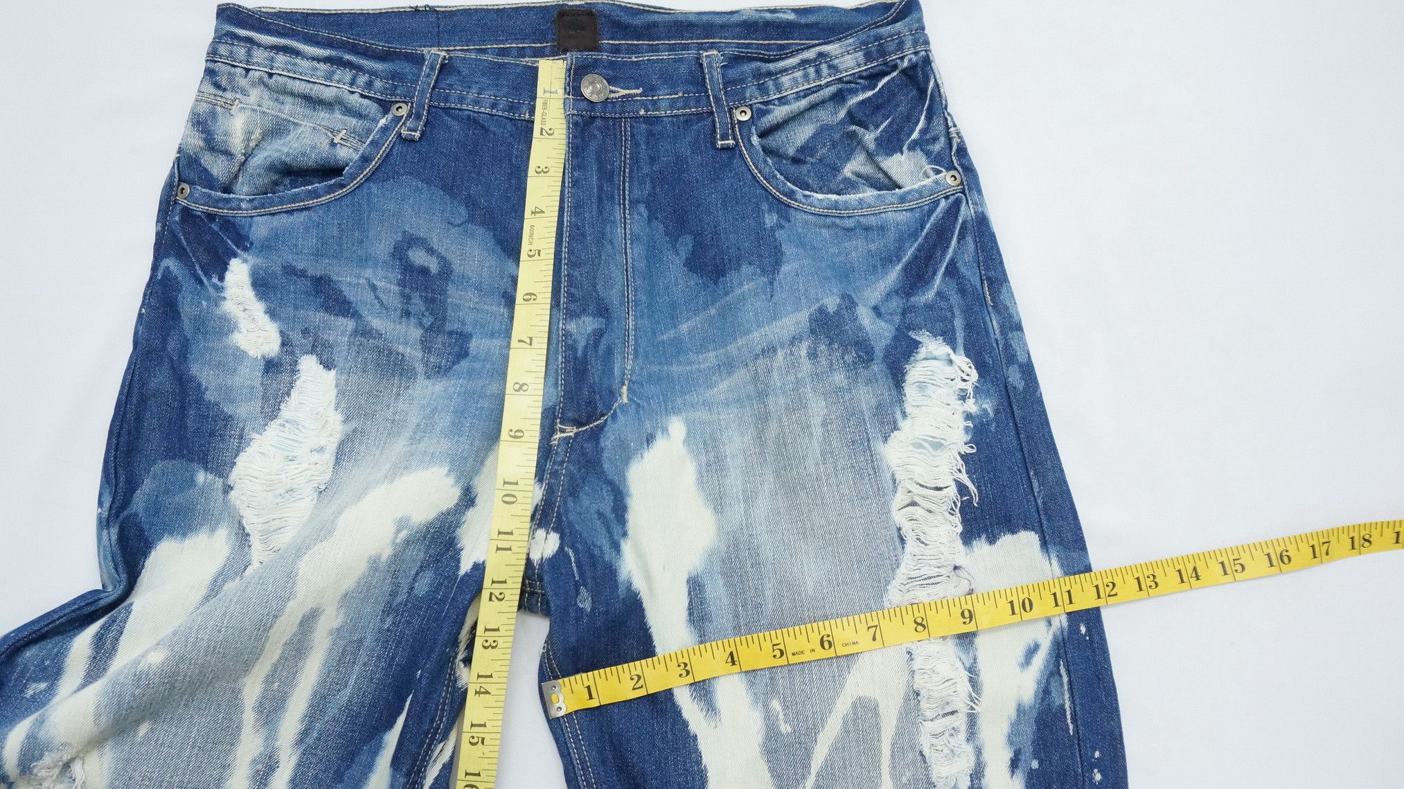 Akademiks 🔥 AKADEMIKS Painter Abstract Distressed Jeans Size US 33 - 12 Thumbnail