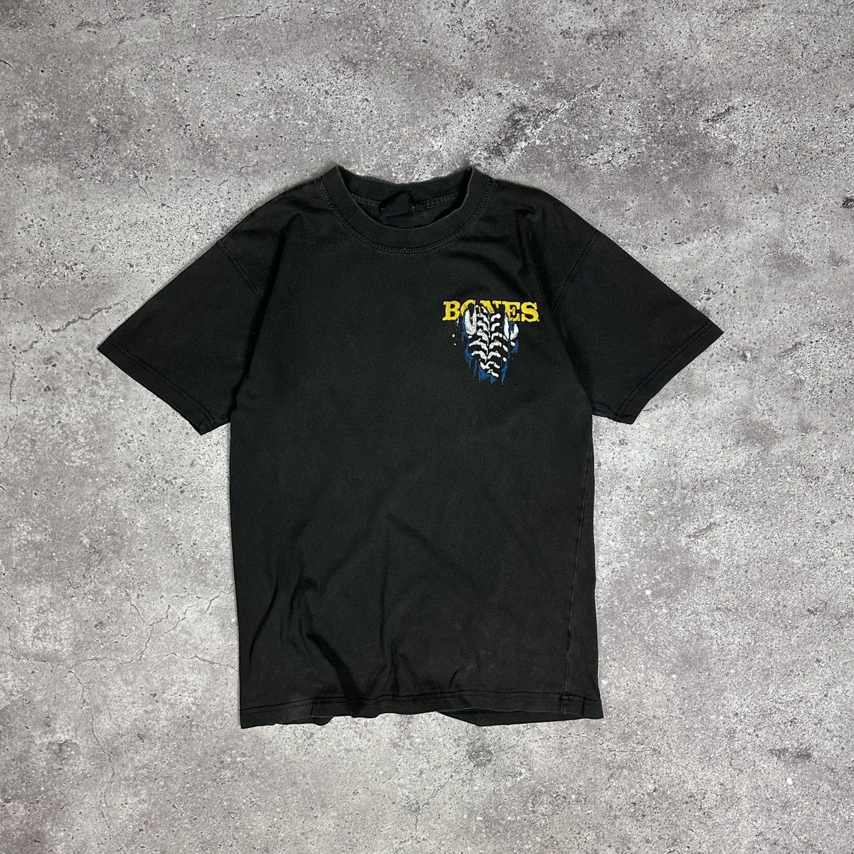 Vintage Vintage 90s Powell Peralta Bones distressed tee washed y2k Size US M / EU 48-50 / 2 - 2 Thumbnail