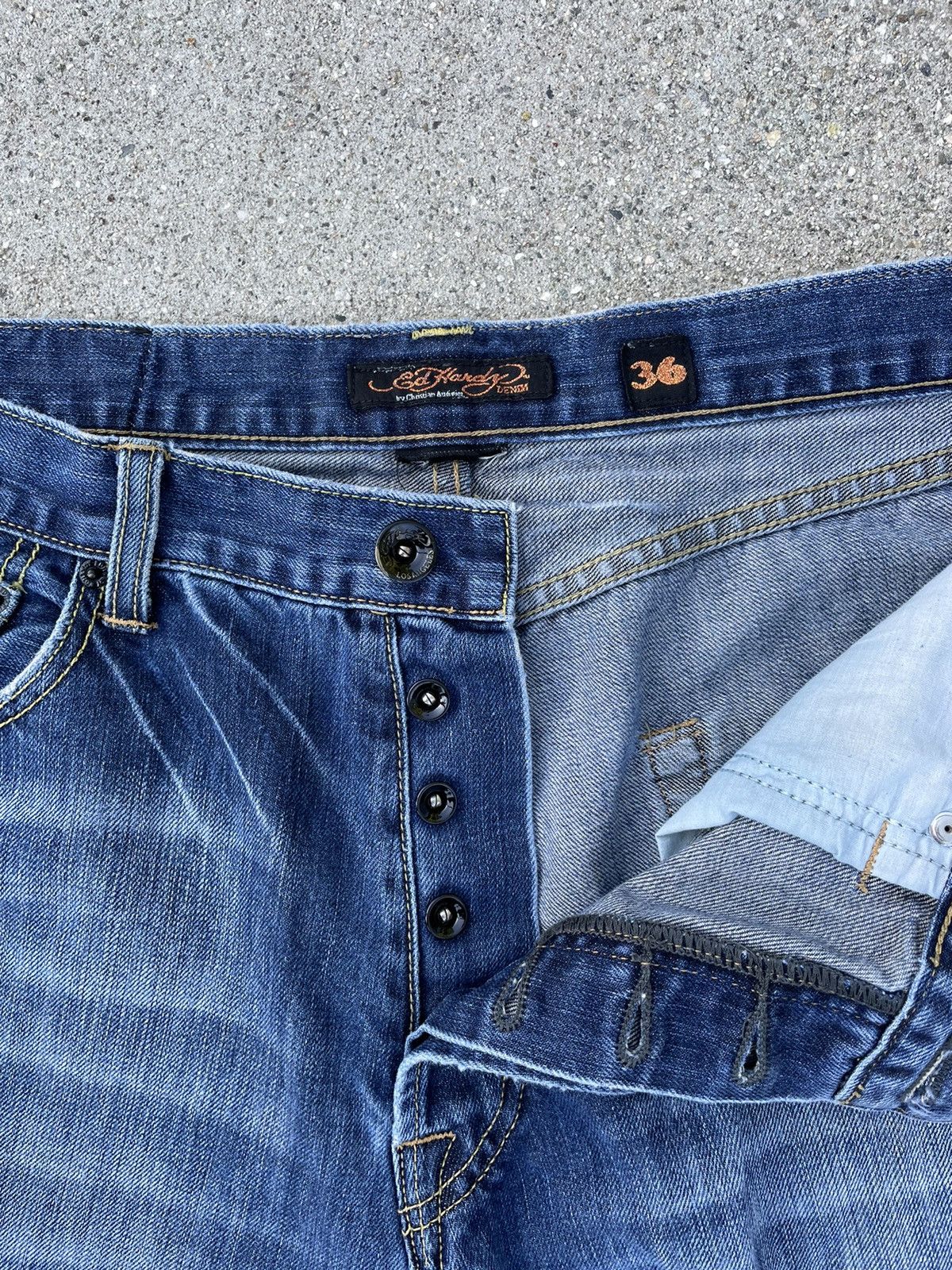 Christian Audigier × Ed Hardy × Von Dutch Ed Hardy by Christian Audigier Jean Shorts Cut Off Jorts Size US 36 / EU 52 - 2 Thumbnail