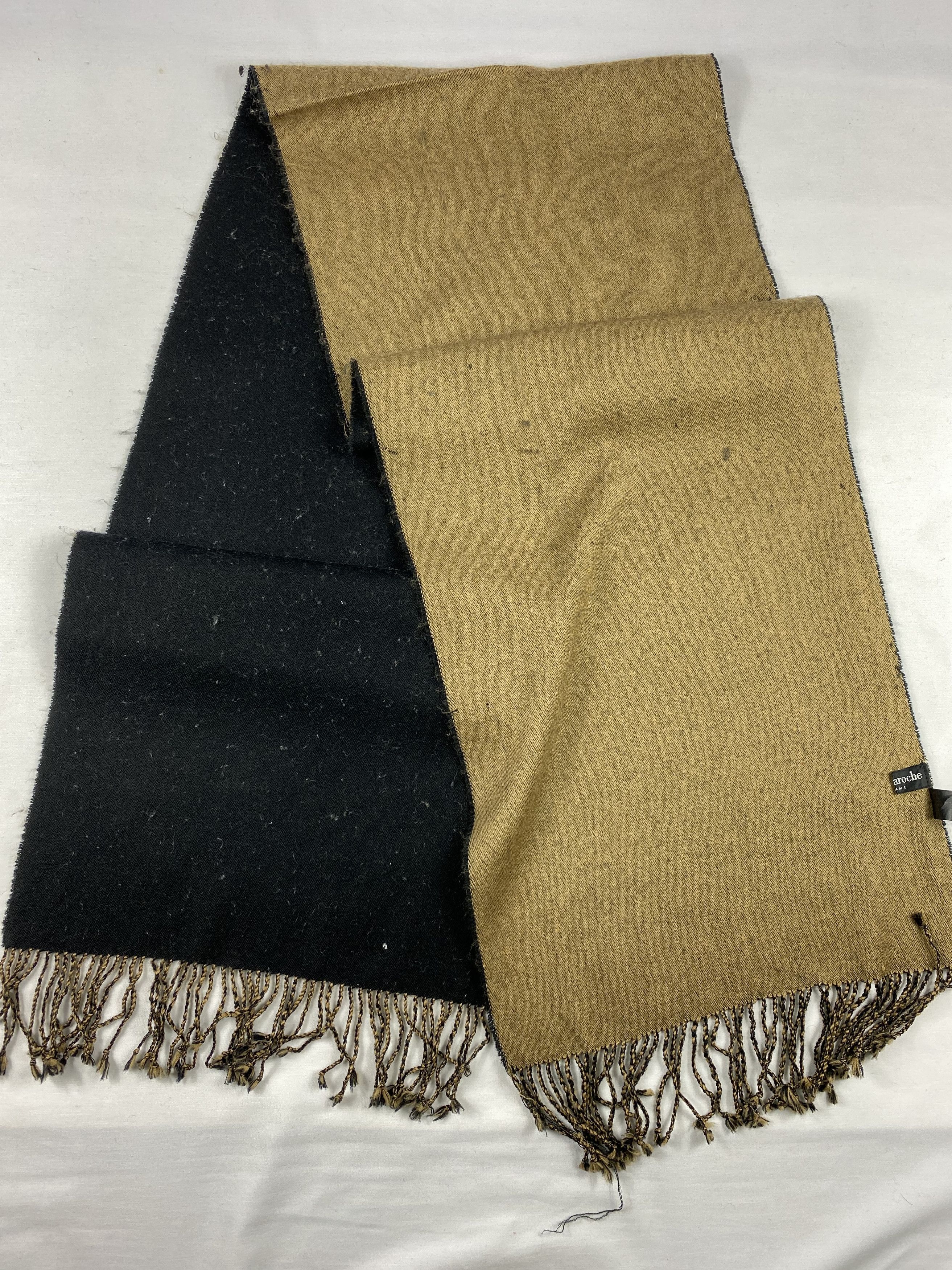Guy Laroche Guy Laroche Scarf / Muffler / Neckwear Size ONE SIZE - 6 Thumbnail