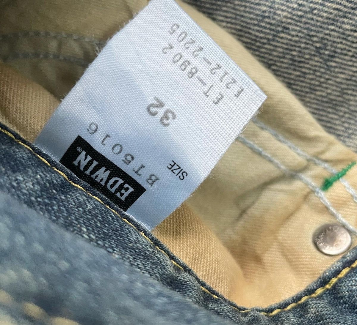 Edwin Vintage Edwin Blue Trip Greenline Selvedge Distressed Size US 33 - 9 Thumbnail