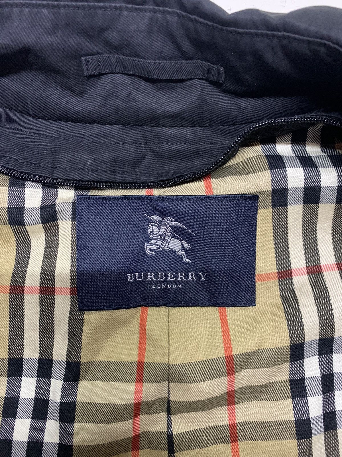 Burberry Vintage Burberry long trench coat in dark blue Size US M / EU 48-50 / 2 - 11 Thumbnail