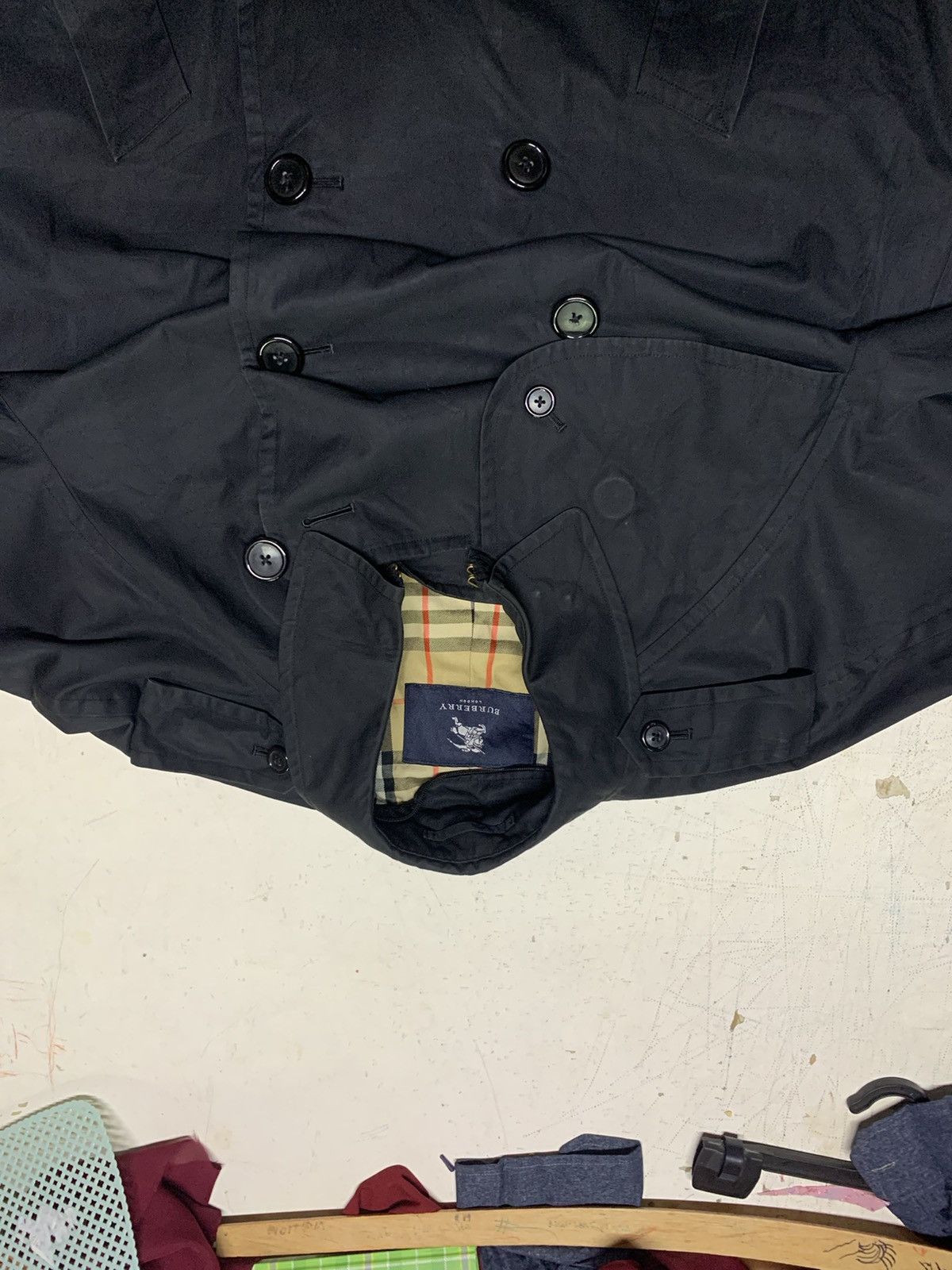 Burberry Vintage Burberry long trench coat in dark blue Size US M / EU 48-50 / 2 - 17 Thumbnail