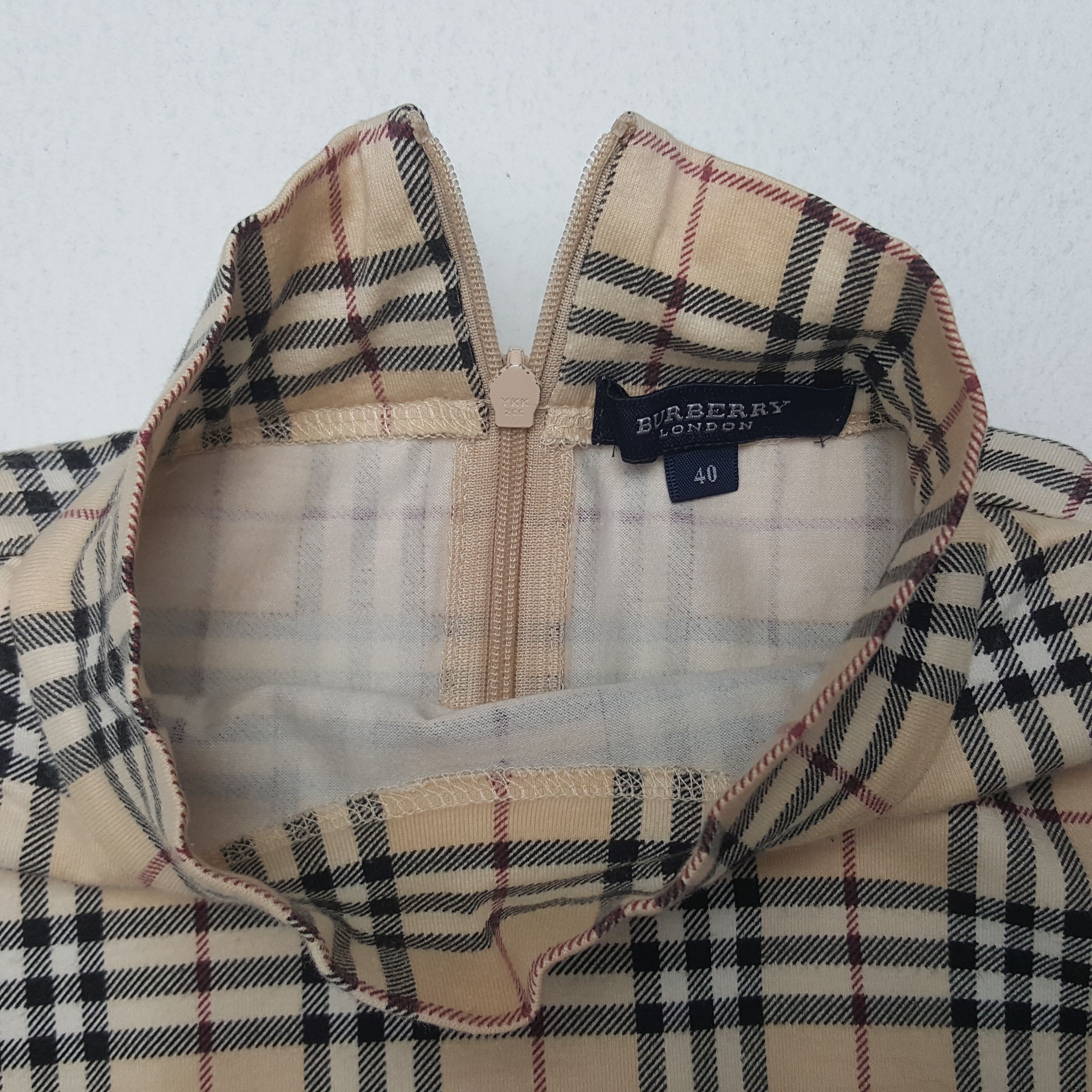 Burberry × Vintage Vintage Burberry London Nova Check Tshirt Size S / US 4 / IT 40 - 5 Thumbnail