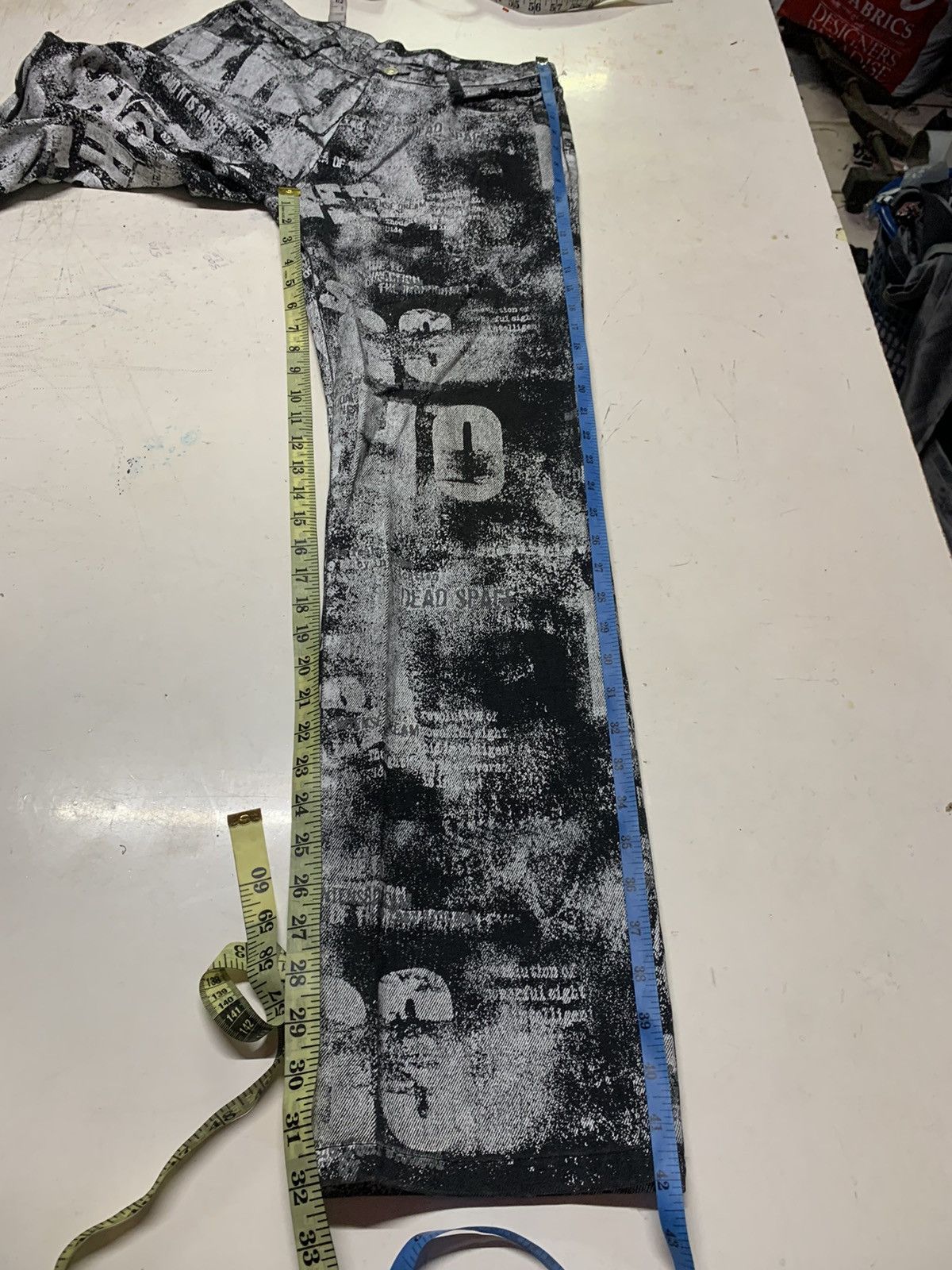 Japanese Brand International world jeans Size US 31 - 13 Thumbnail