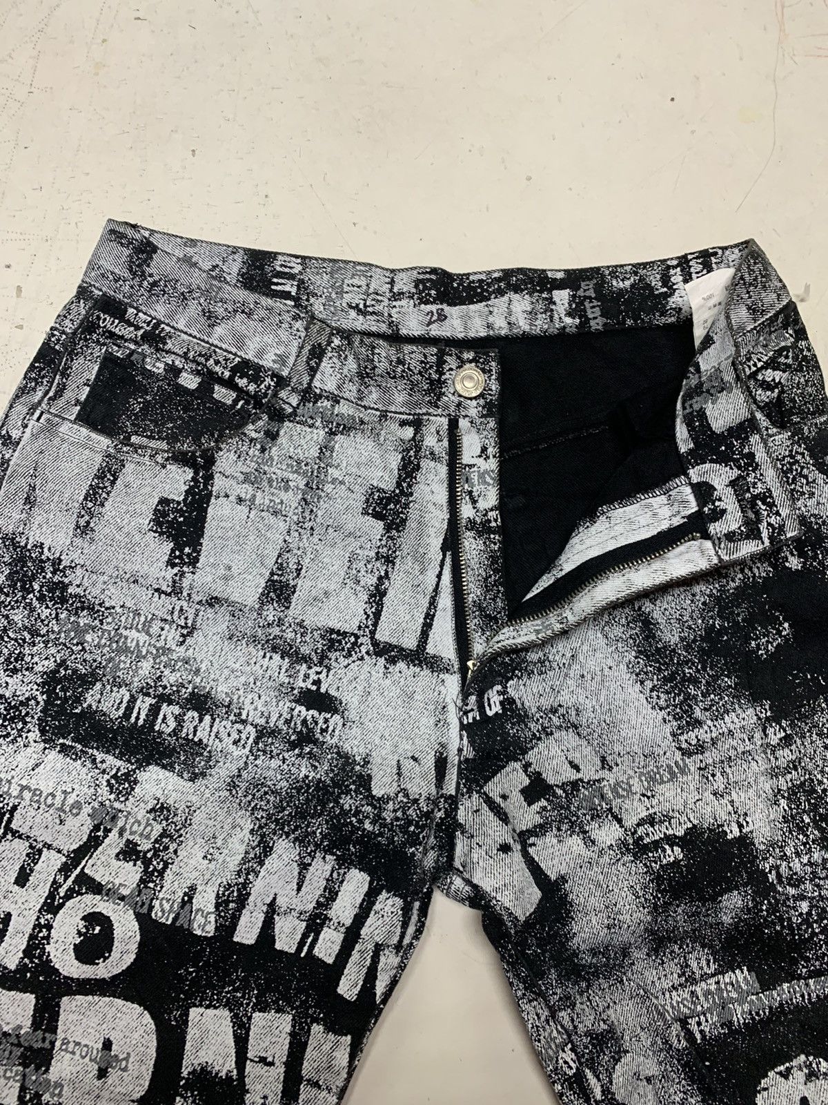 Japanese Brand International world jeans Size US 31 - 8 Thumbnail