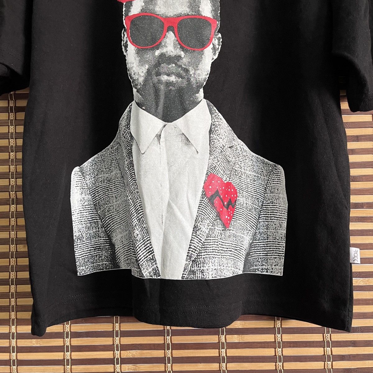 Japanese Brand King Kanye West Printed Japan TShirt Size US L / EU 52-54 / 3 - 4 Thumbnail