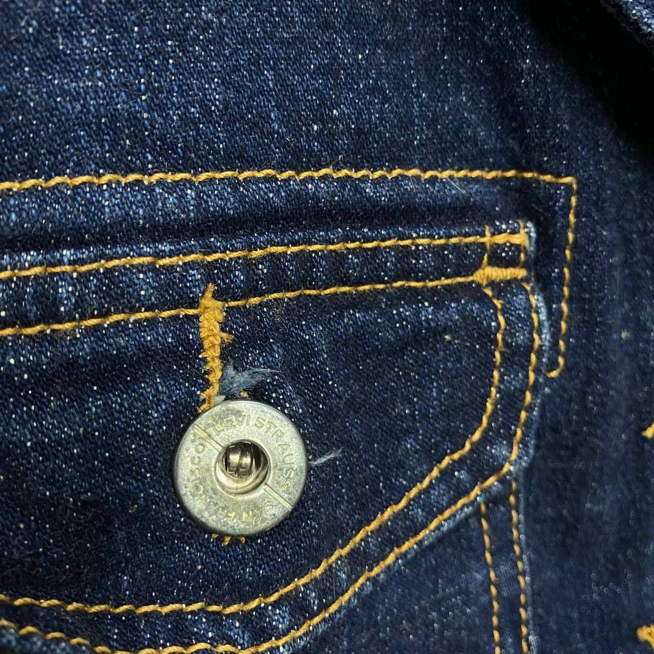 Levi's × Levi's Vintage Clothing × Vintage Vintage Levi's Women Denim Jacket Size M / US 6-8 / IT 42-44 - 3 Thumbnail