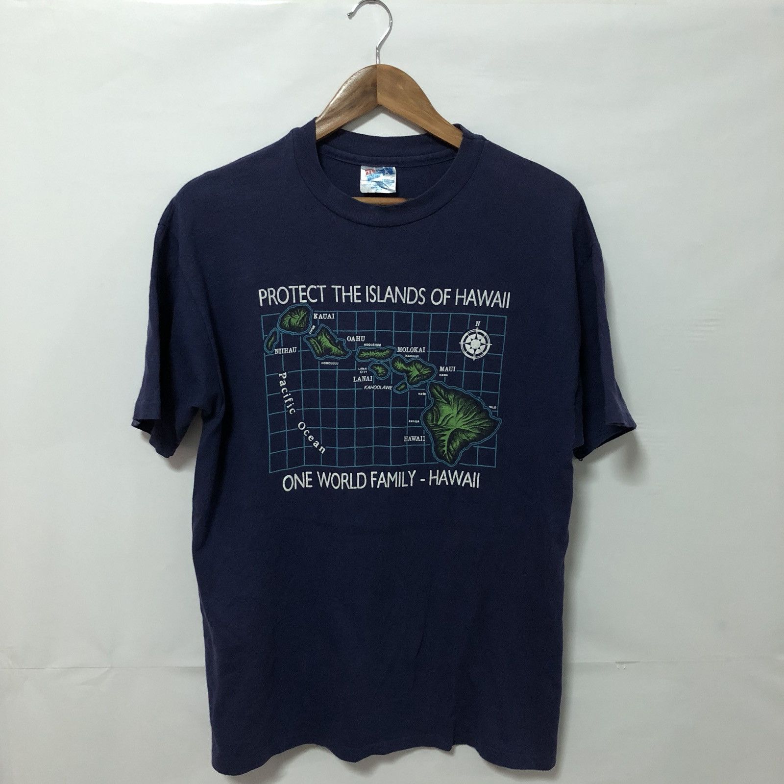 Vintage Hanes Hawaii Map T-shirt Made In USA