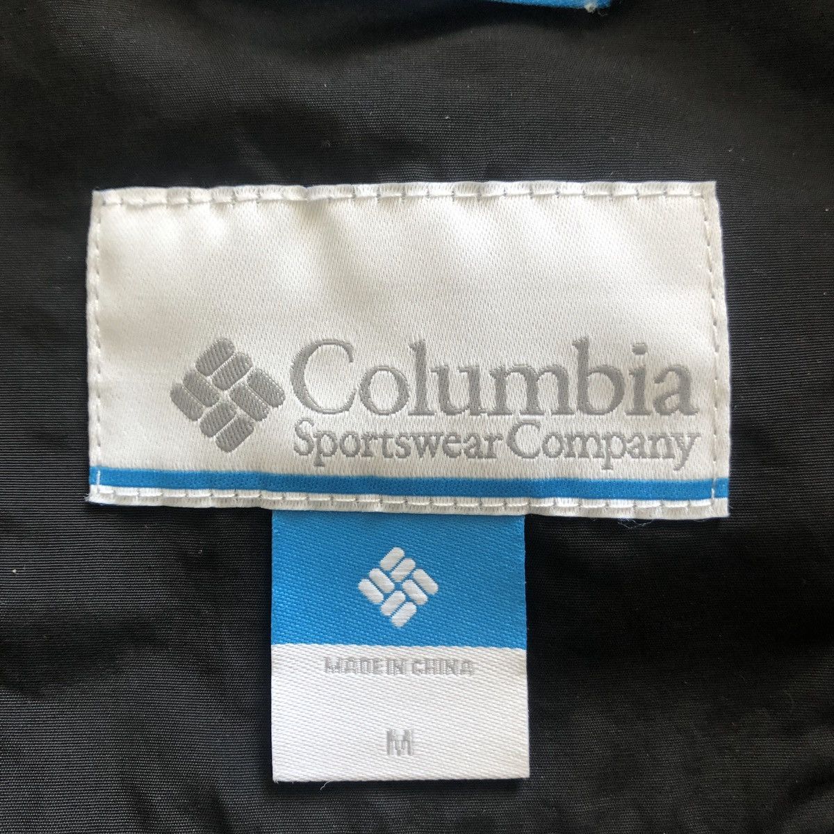 atmos Columbia x Atmos “Pool Pattern” Peak Jacket Size US M / EU 48-50 / 2 - 4 Thumbnail