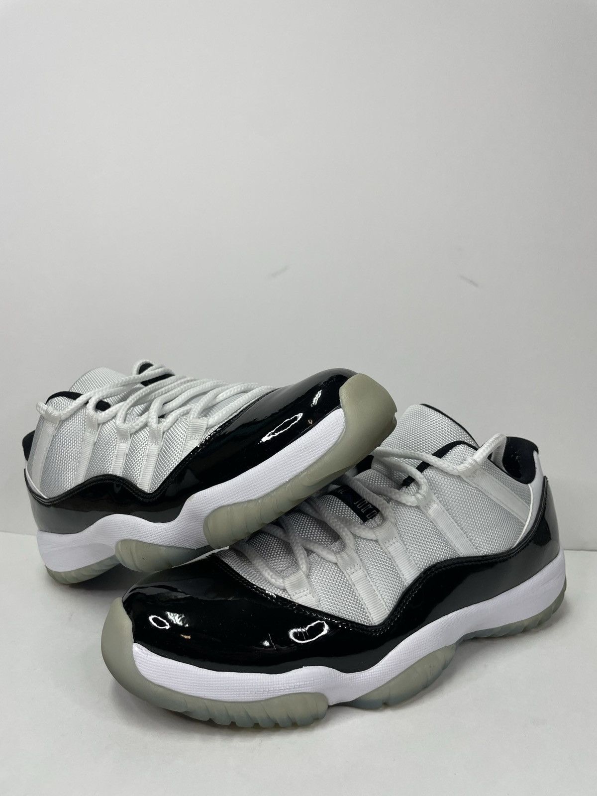 Air Jordan 11 Retro Low Concord