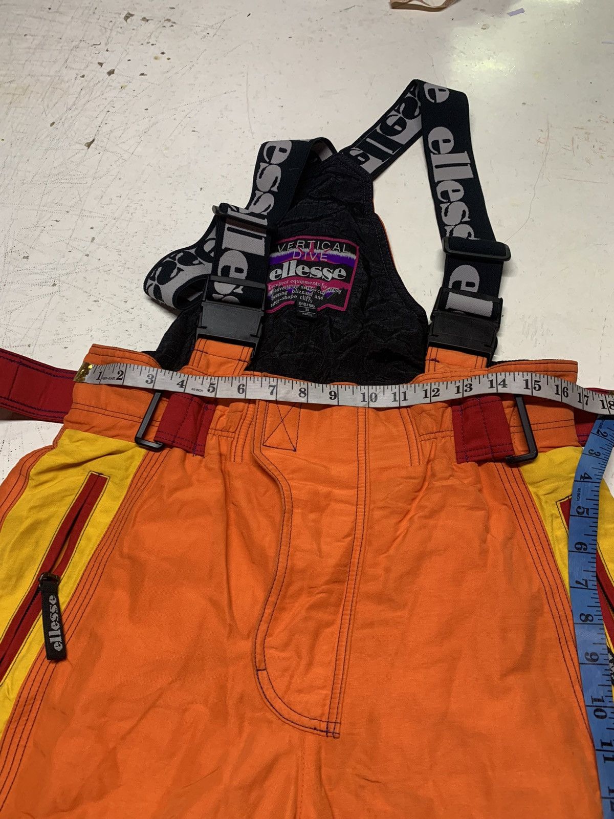 Ellesse Ellesse excellent equipments Size US 32 / EU 48 - 23 Thumbnail