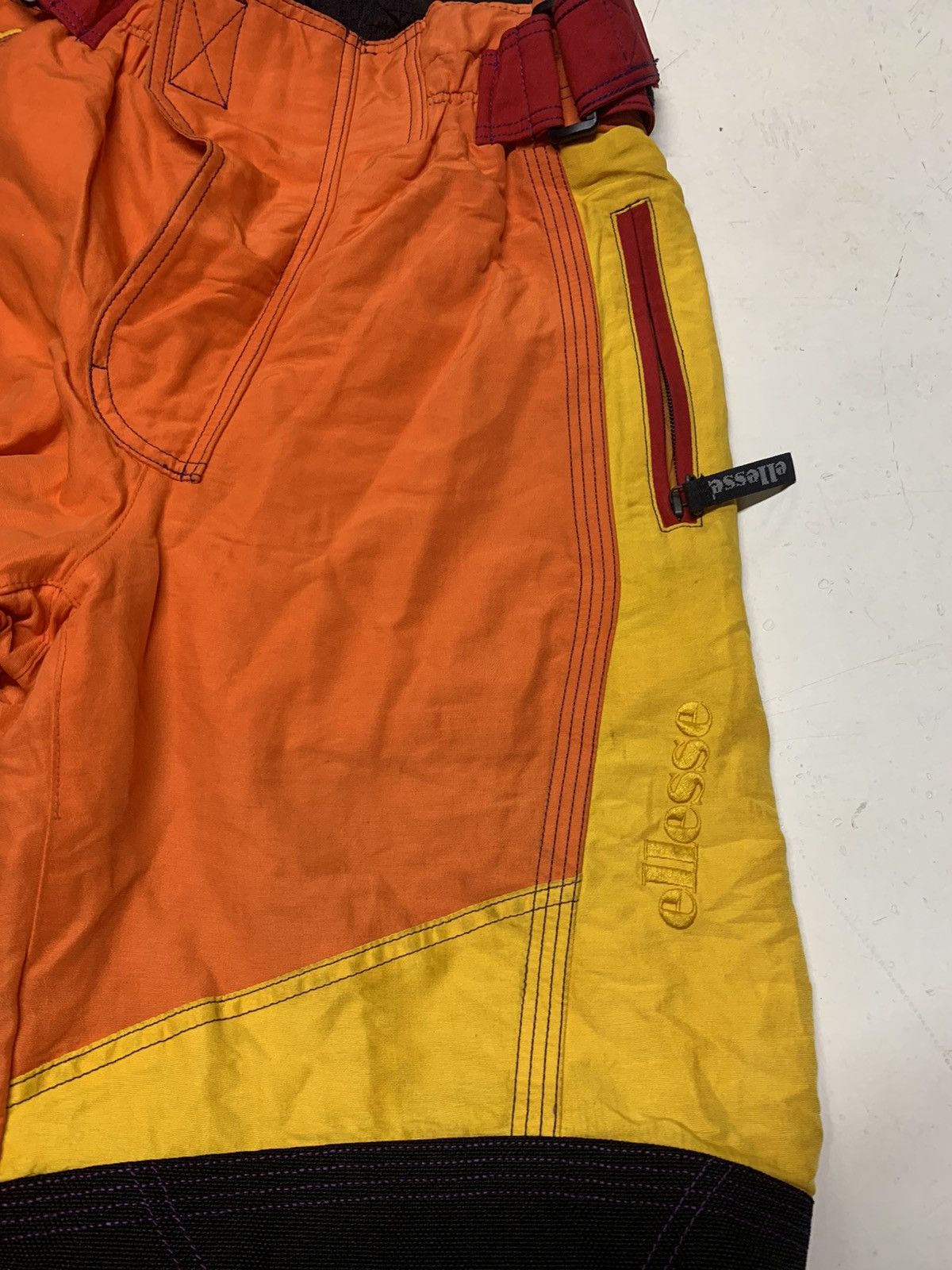 Ellesse Ellesse excellent equipments Size US 32 / EU 48 - 22 Thumbnail