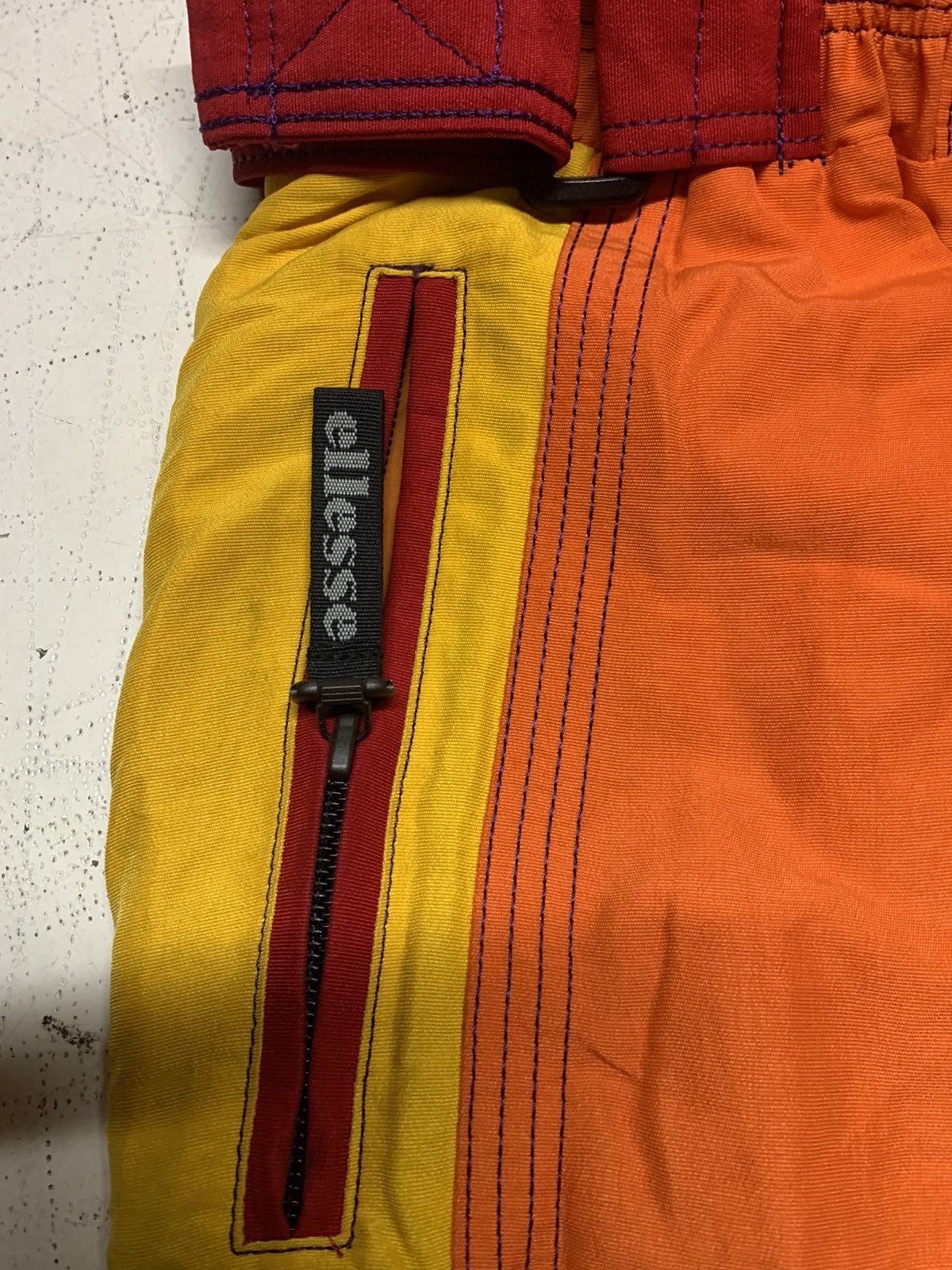 Ellesse Ellesse excellent equipments Size US 32 / EU 48 - 13 Thumbnail