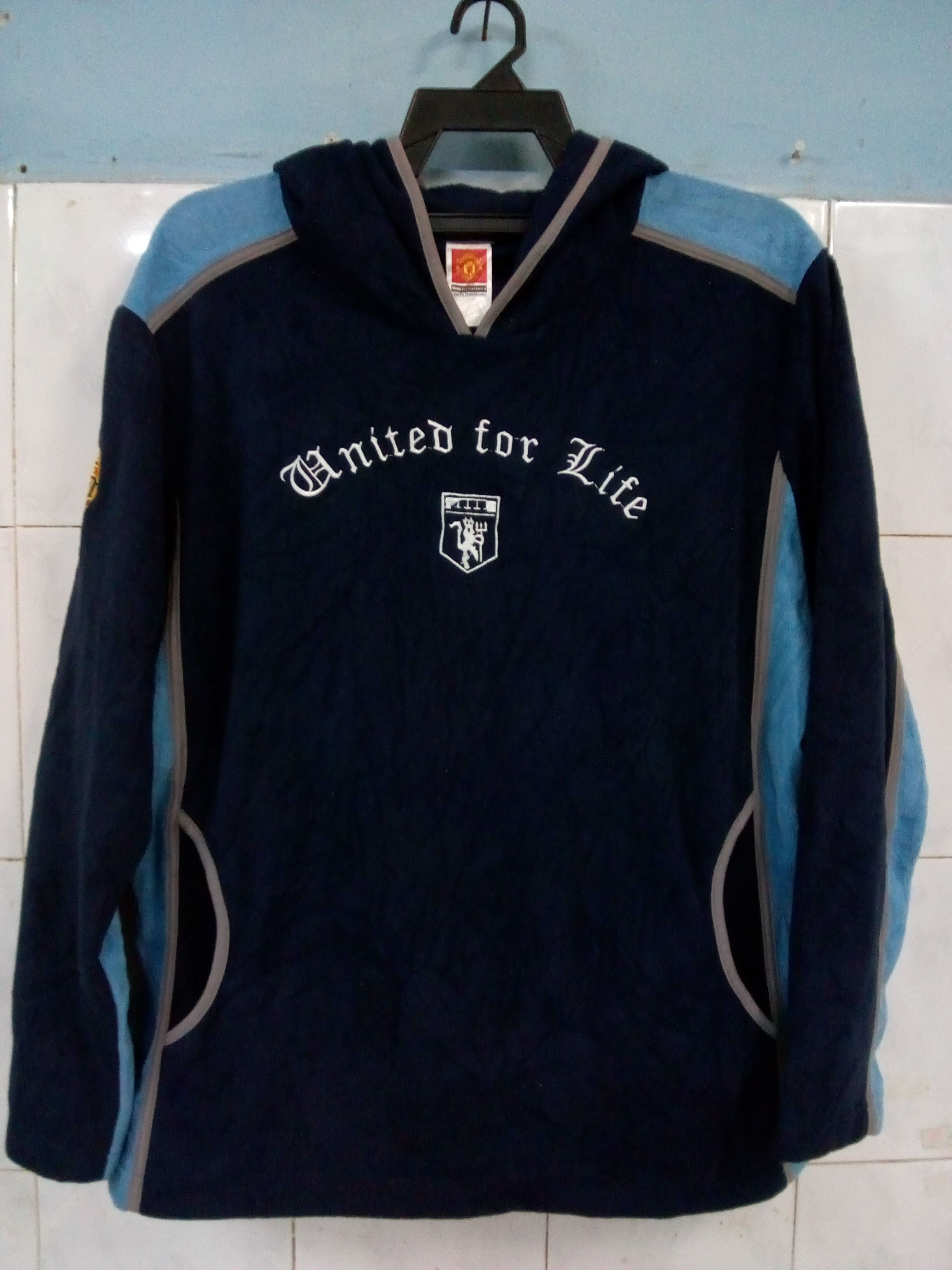 Other Manchester United sweatshirt fleece Size US L / EU 52-54 / 3 - 6 Thumbnail