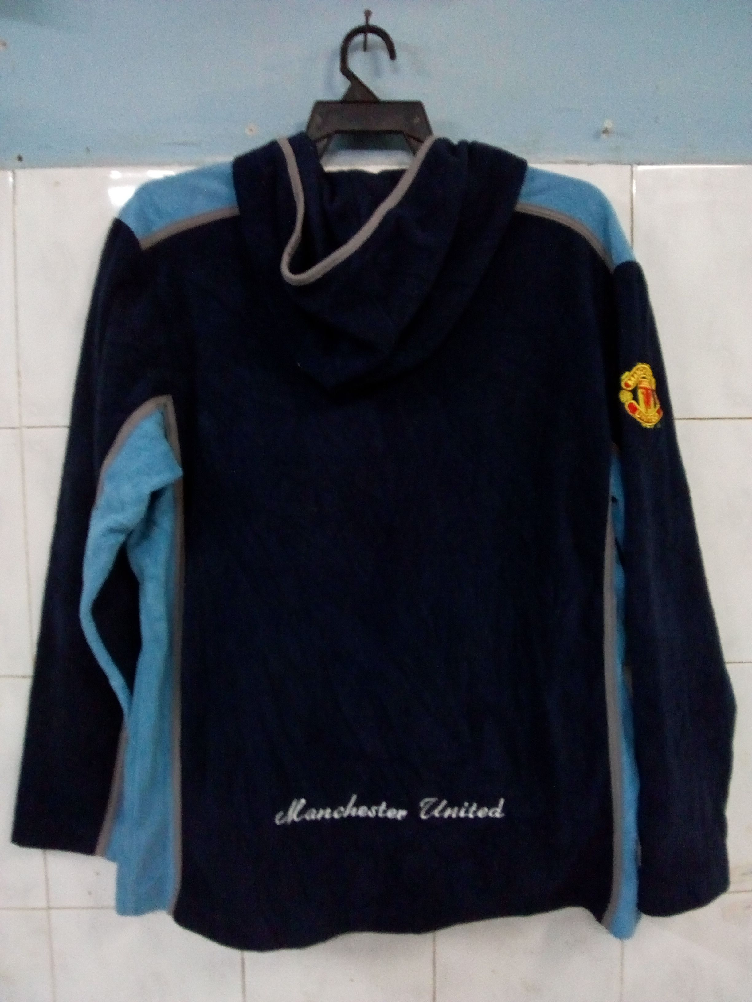Other Manchester United sweatshirt fleece Size US L / EU 52-54 / 3 - 5 Thumbnail