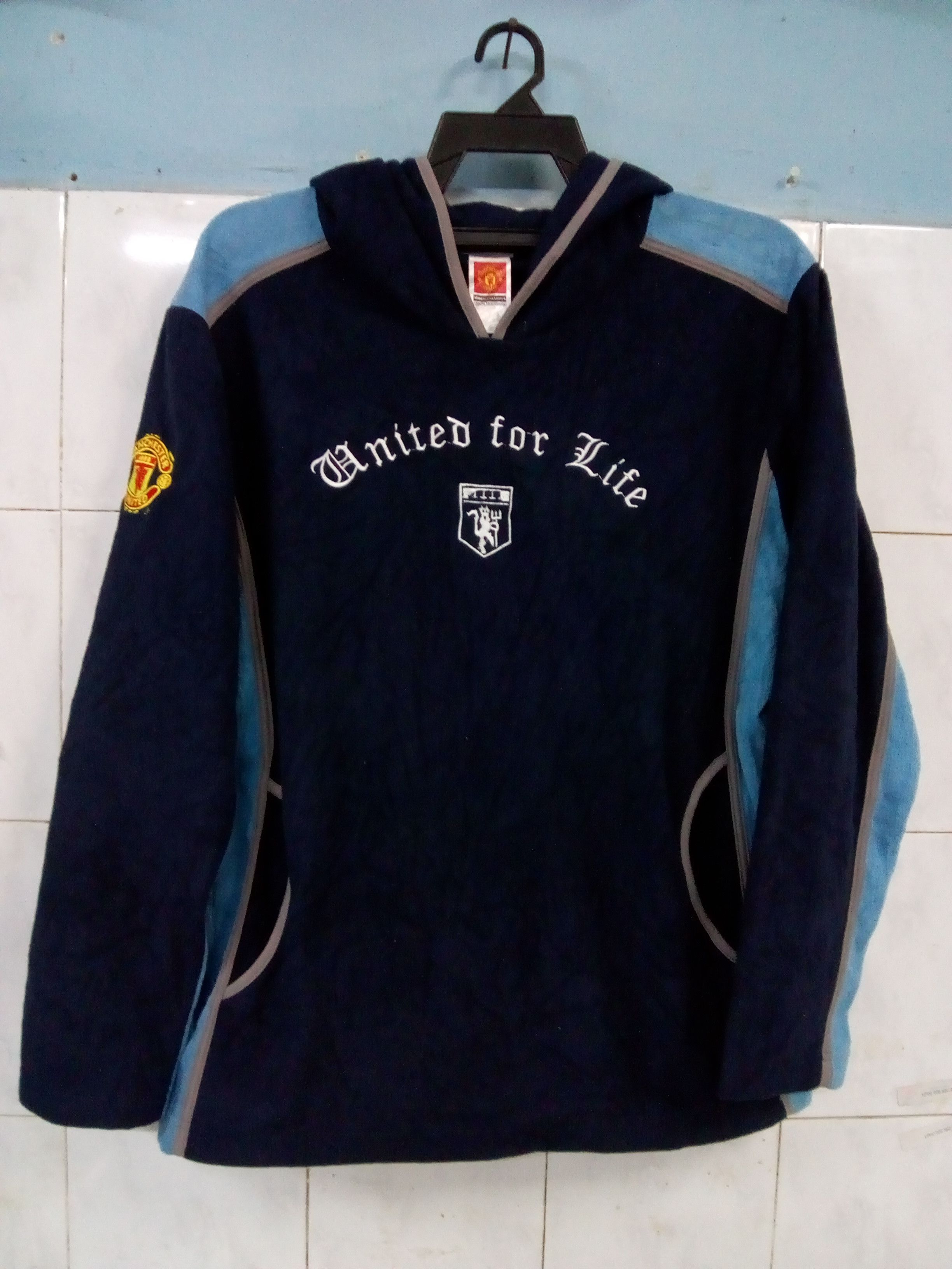 Other Manchester United sweatshirt fleece Size US L / EU 52-54 / 3 - 3 Thumbnail