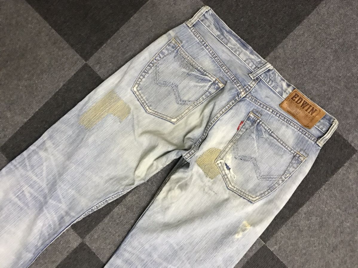 Edwin D125 Vintage EDWIN Light Wash Distressed Jeans Size US 32 / EU 48 - 13 Thumbnail