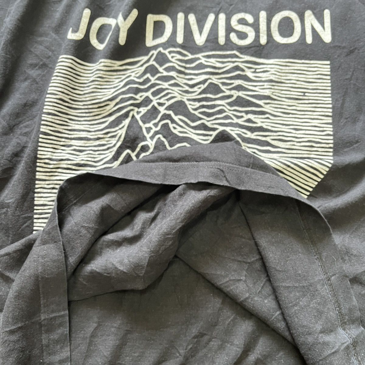 Joy Division × Vintage Vintage Joy Division Rock Band TShirt Size US M / EU 48-50 / 2 - 12 Thumbnail