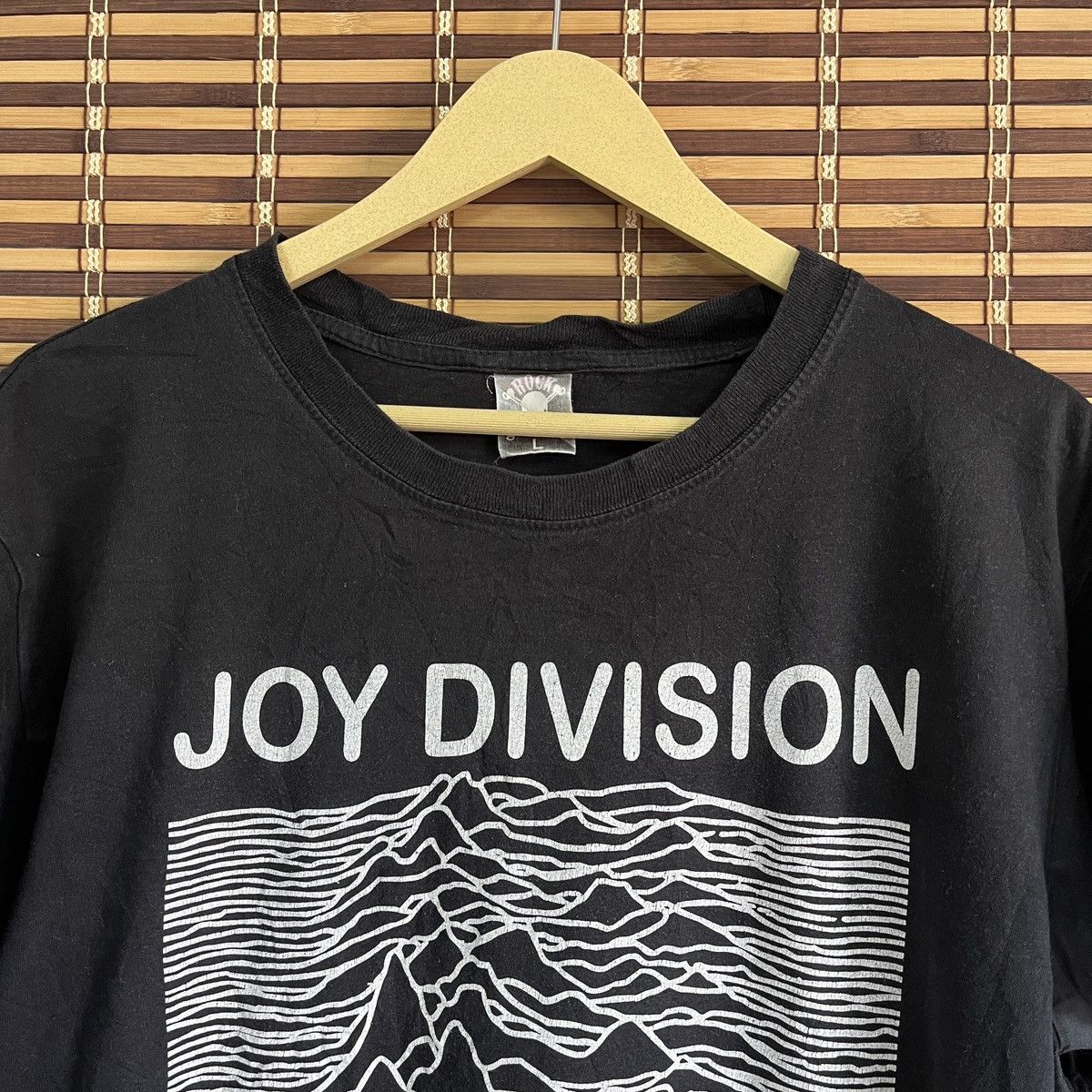 Joy Division × Vintage Vintage Joy Division Rock Band TShirt Size US M / EU 48-50 / 2 - 2 Thumbnail