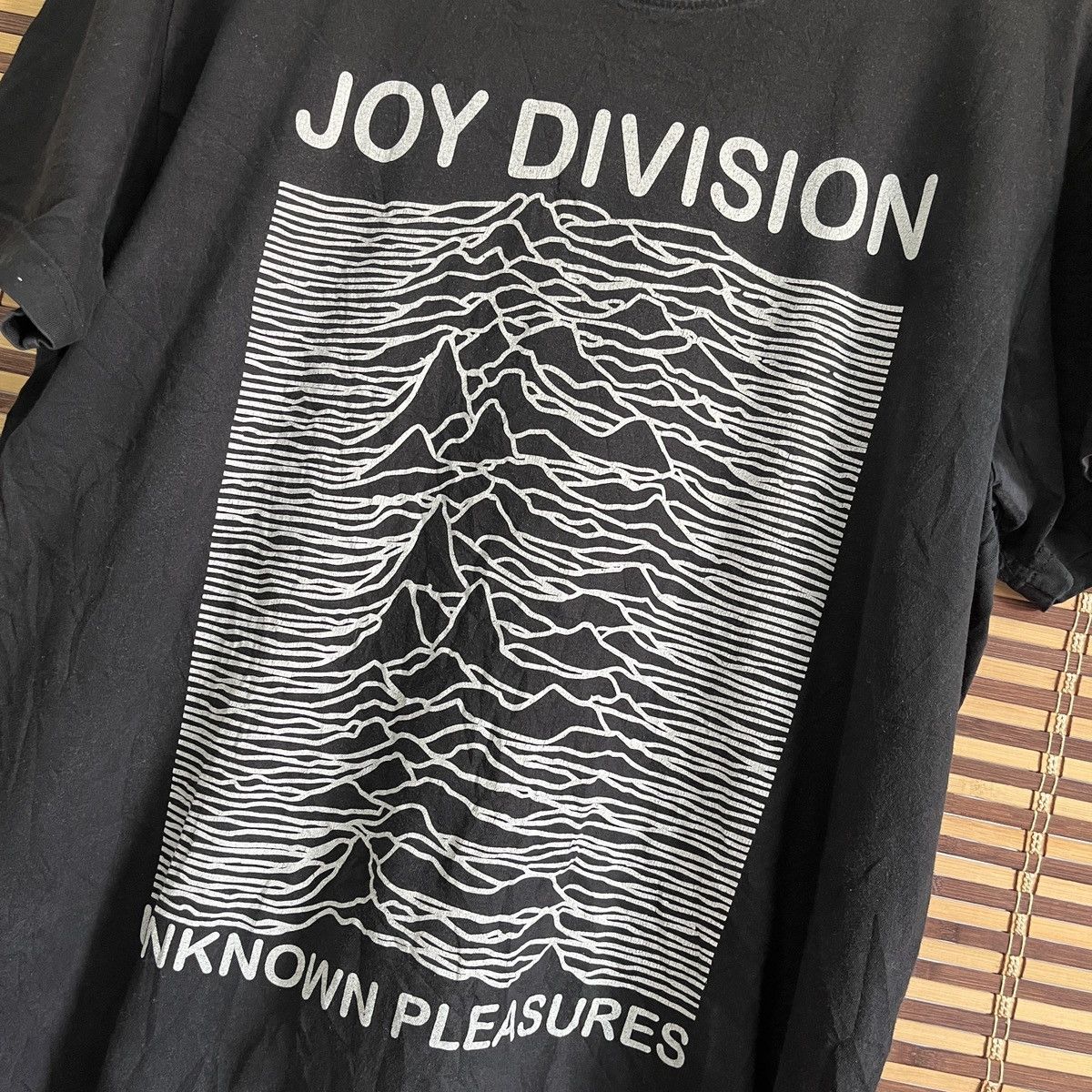 Joy Division × Vintage Vintage Joy Division Rock Band TShirt Size US M / EU 48-50 / 2 - 5 Thumbnail