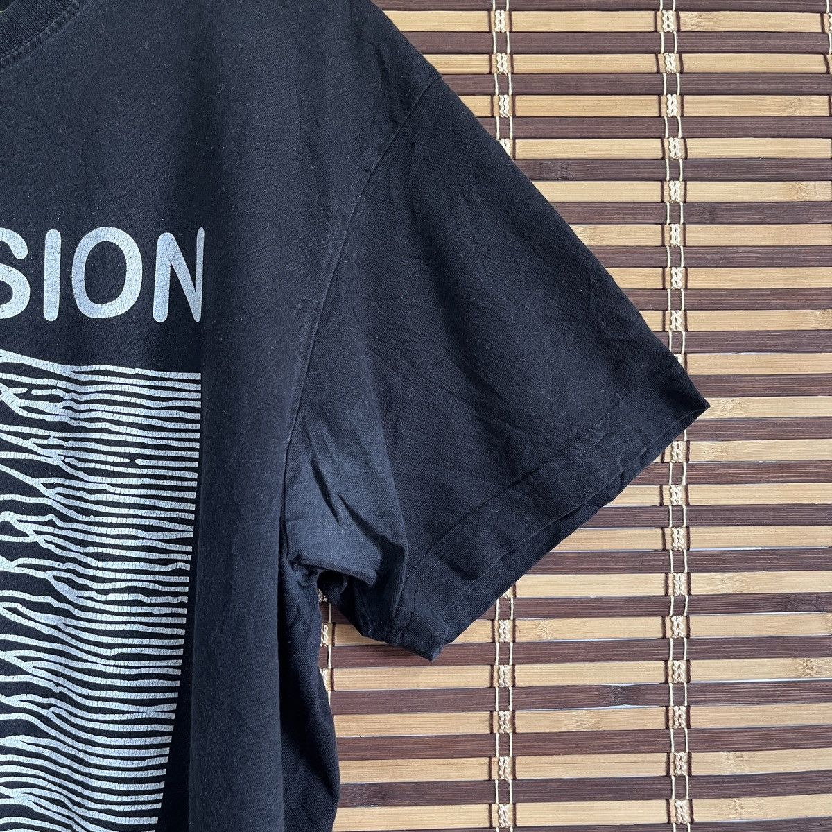 Joy Division × Vintage Vintage Joy Division Rock Band TShirt Size US M / EU 48-50 / 2 - 7 Thumbnail