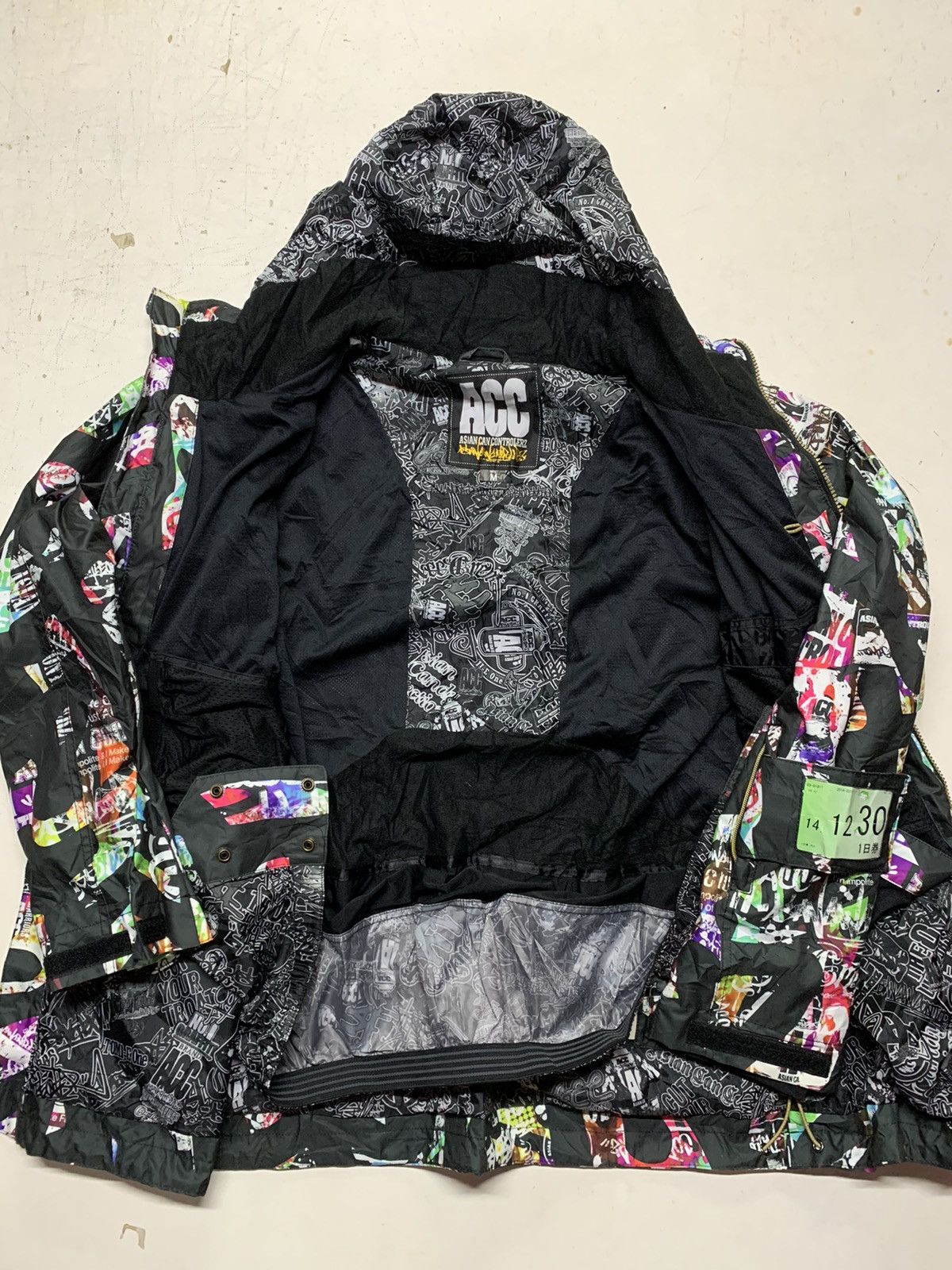 Designer ACC Mountain future light jacket Size US M / EU 48-50 / 2 - 12 Thumbnail