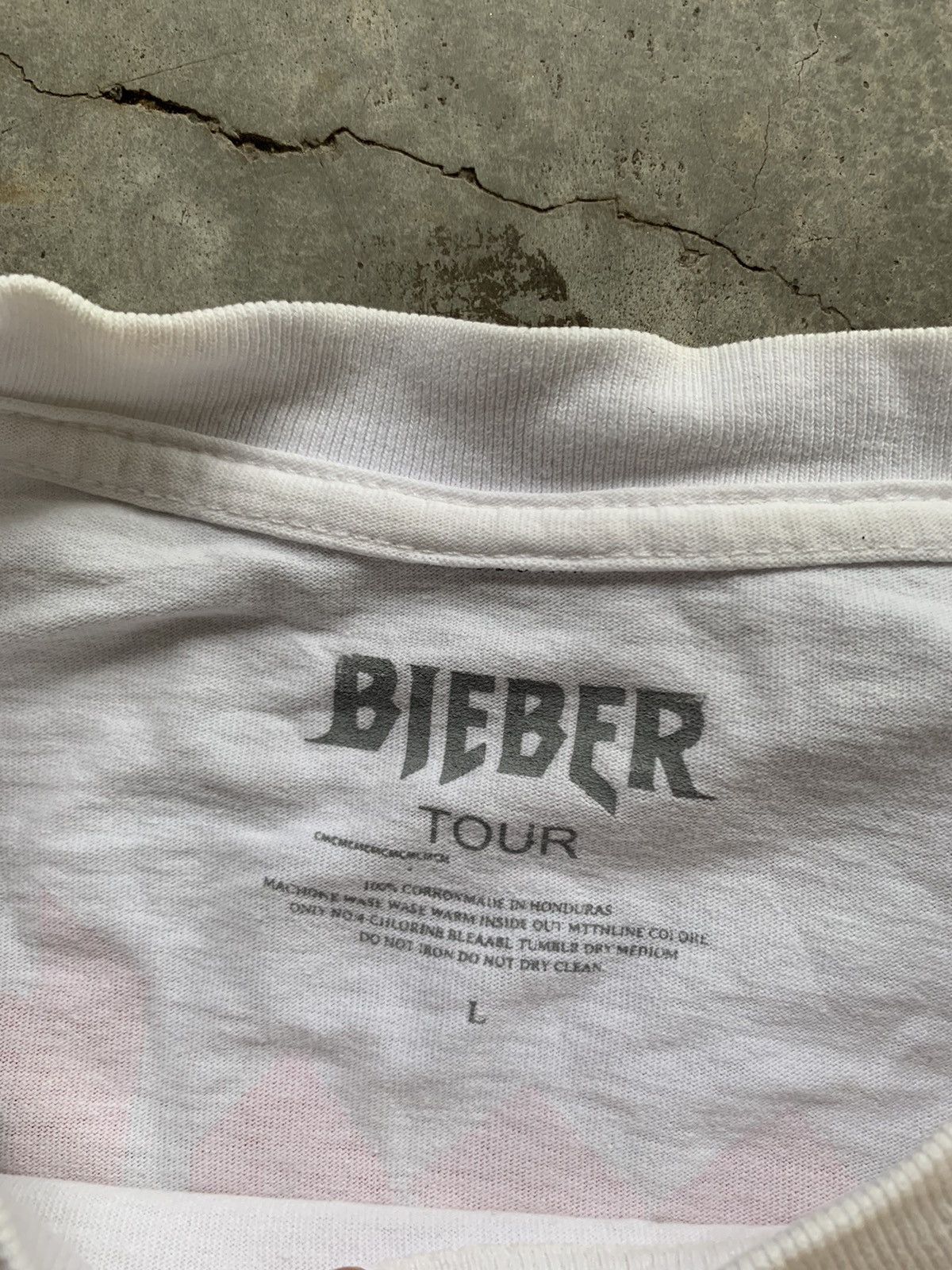 Rap Tees Justin Bieber Purpose World Tour Tshirt 2016 Size US L / EU 52-54 / 3 - 4 Thumbnail