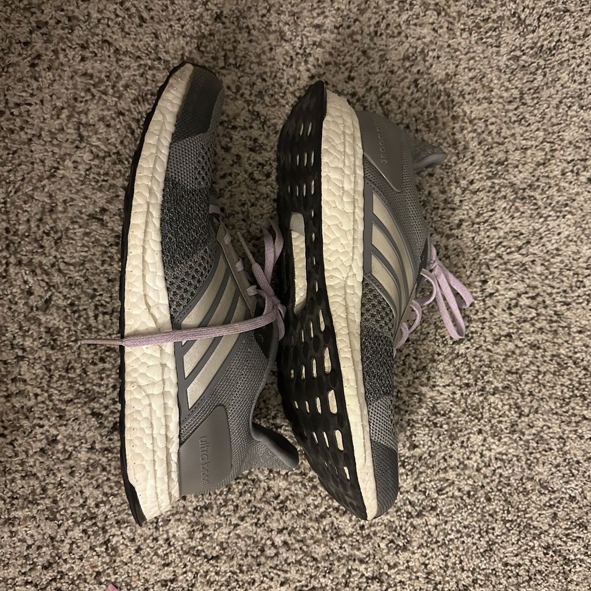 Adidas WMNS Adidas Ultra-boosts Size US 9 / IT 39 - 8 Thumbnail