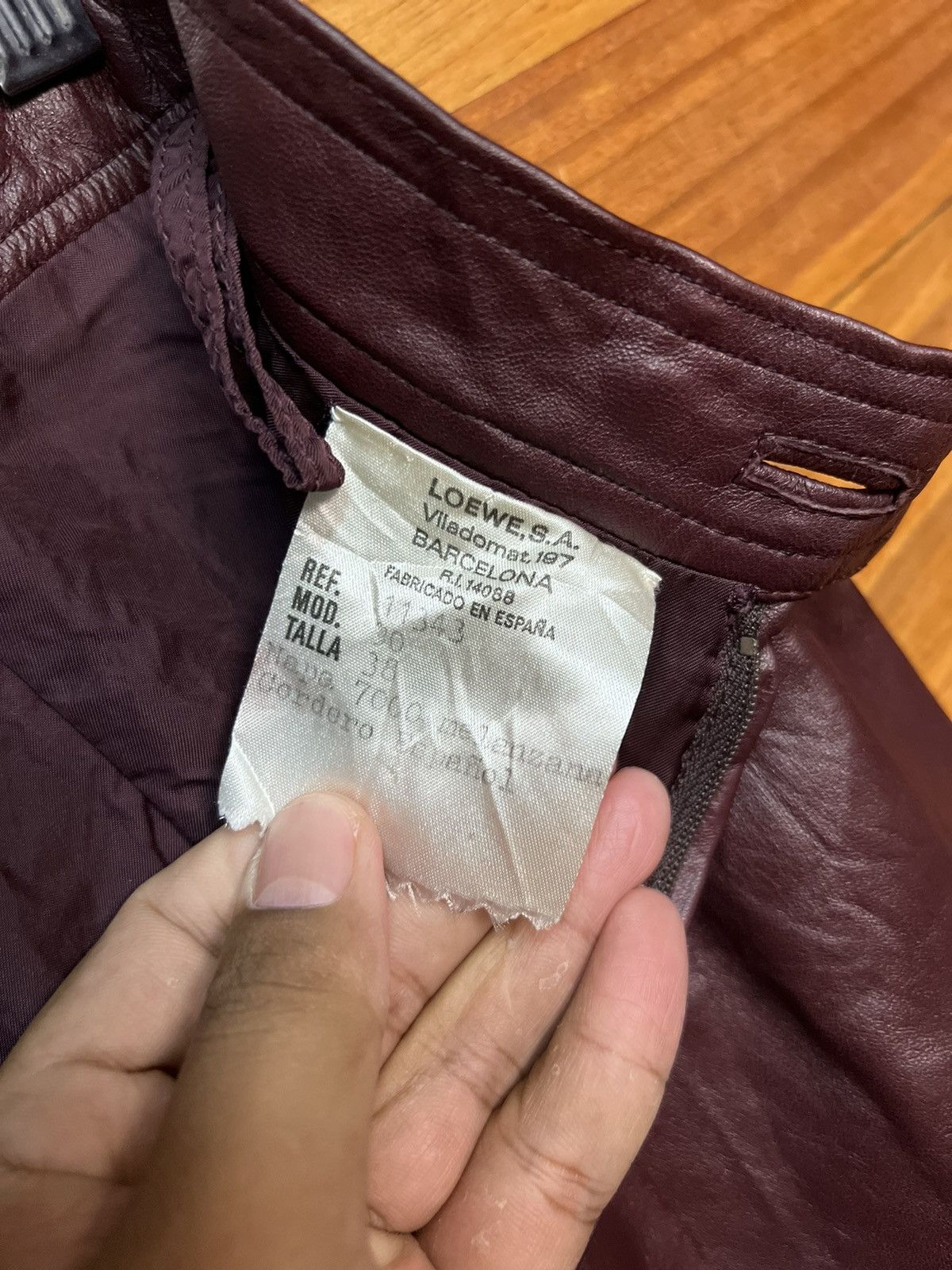 Loewe ARCHIVE🔥LOEWE LEATHER SKIRT Size 24" / US 00 / IT 34 - 11 Thumbnail